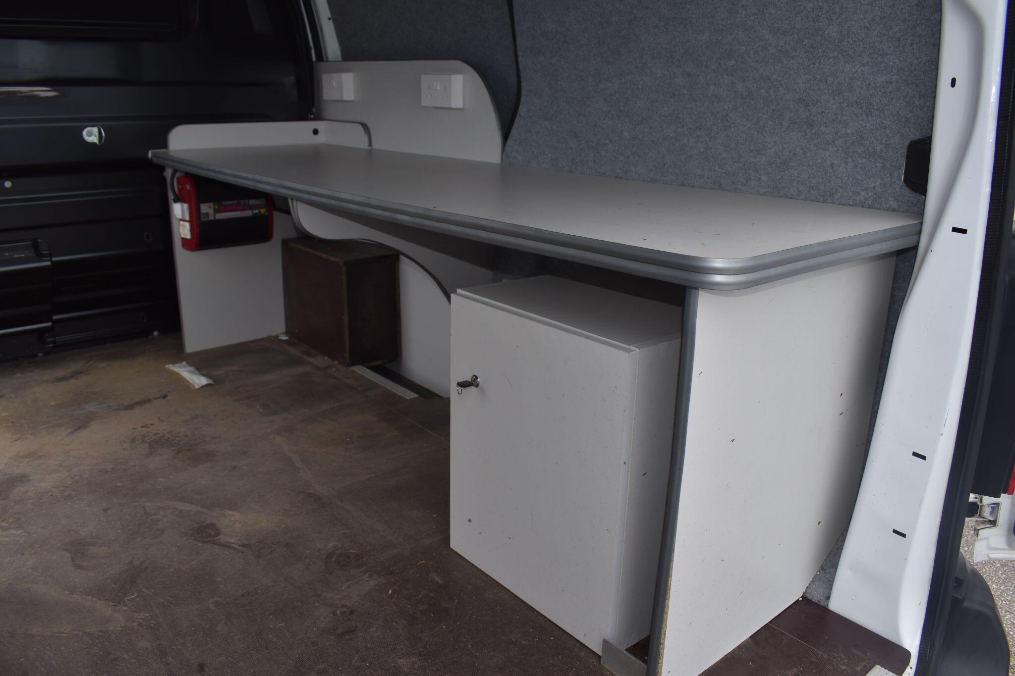 Expert - 2.0 BlueHDi 1400 Professional Premium Standard Panel Van MWB Euro 6 (s/s) 6dr - Image 5