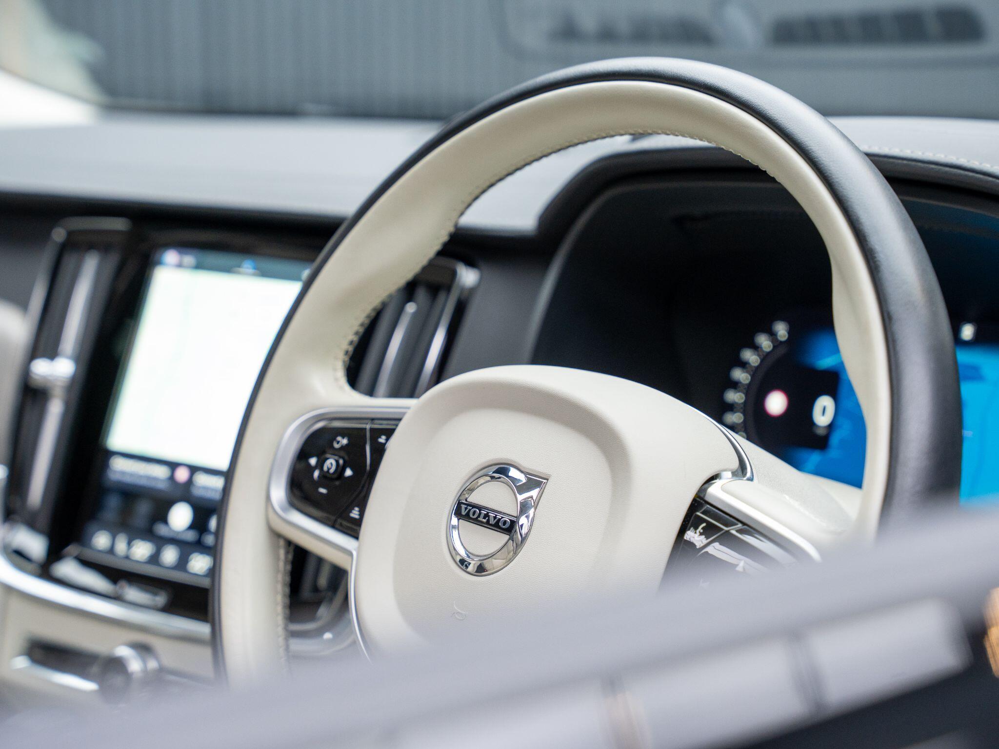 Volvo V90 view 39