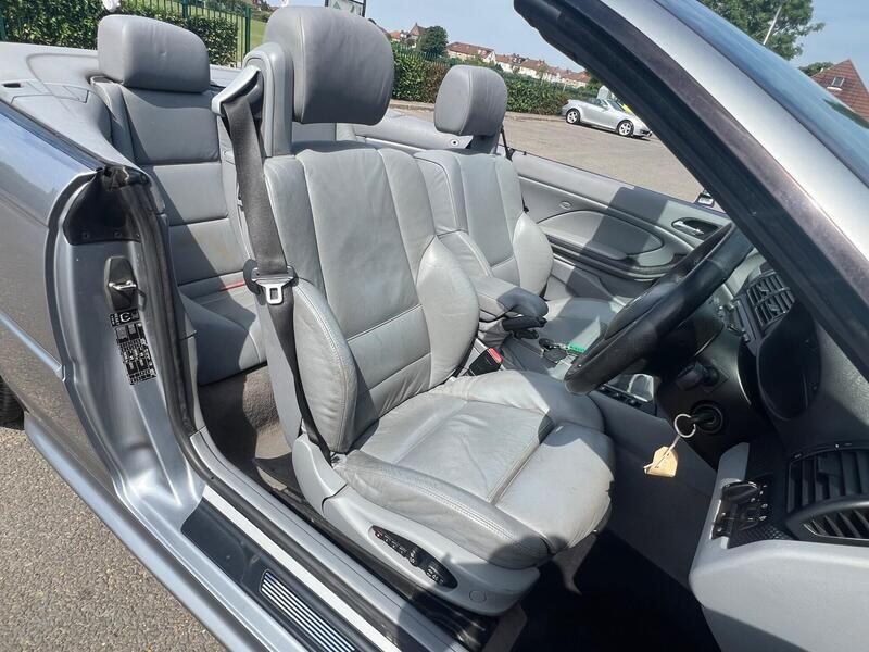 BMW 3 Series view 21