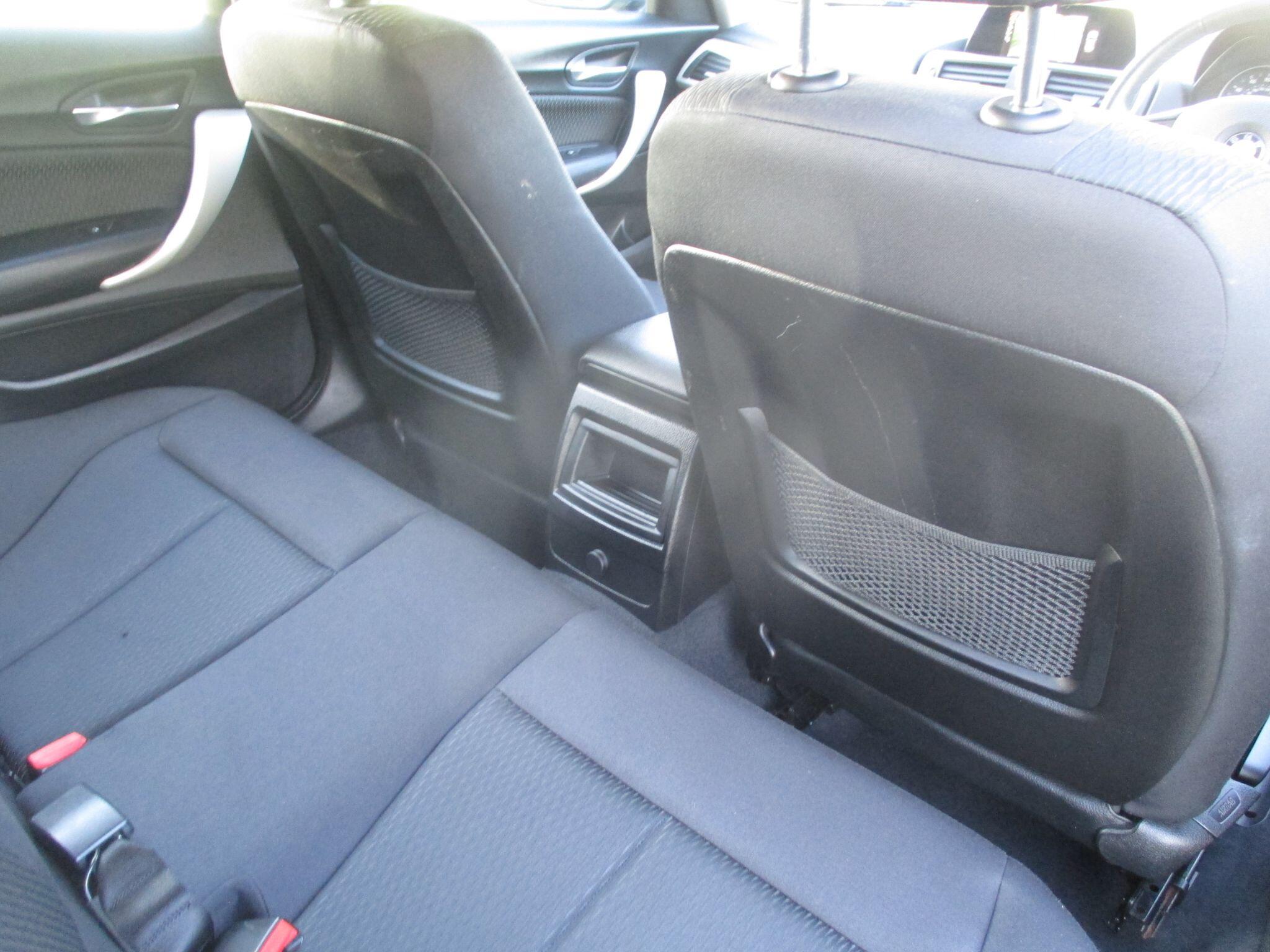 BMW 1 Series view 27