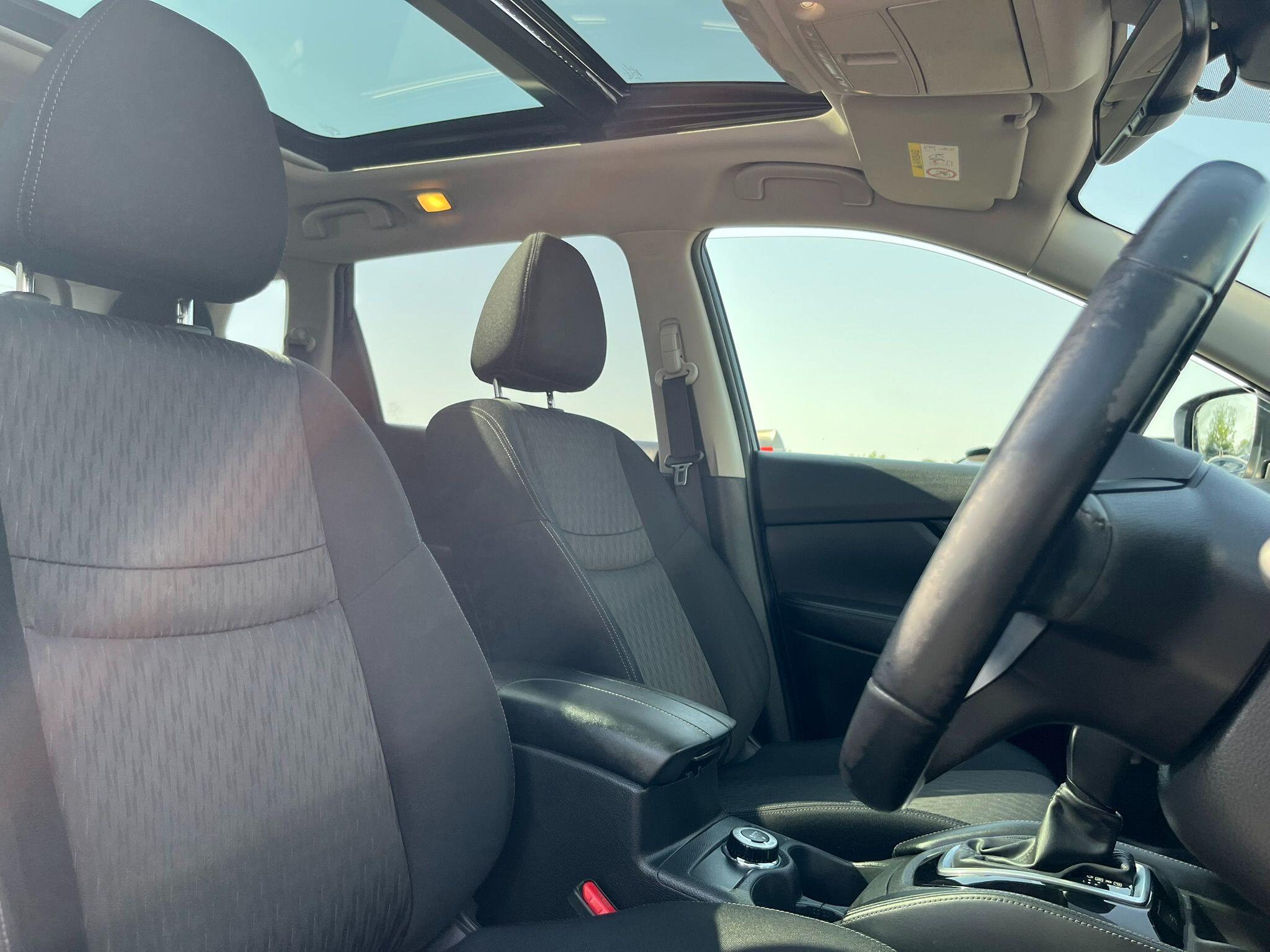 Nissan X-Trail view 14