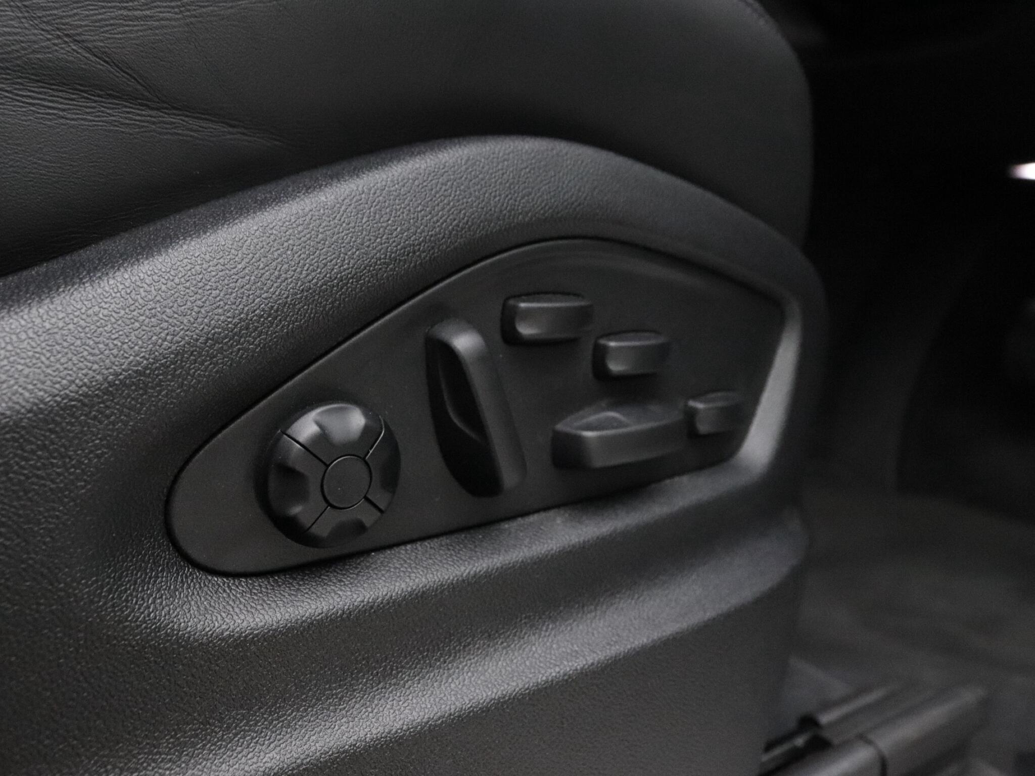 Porsche Cayenne view 37