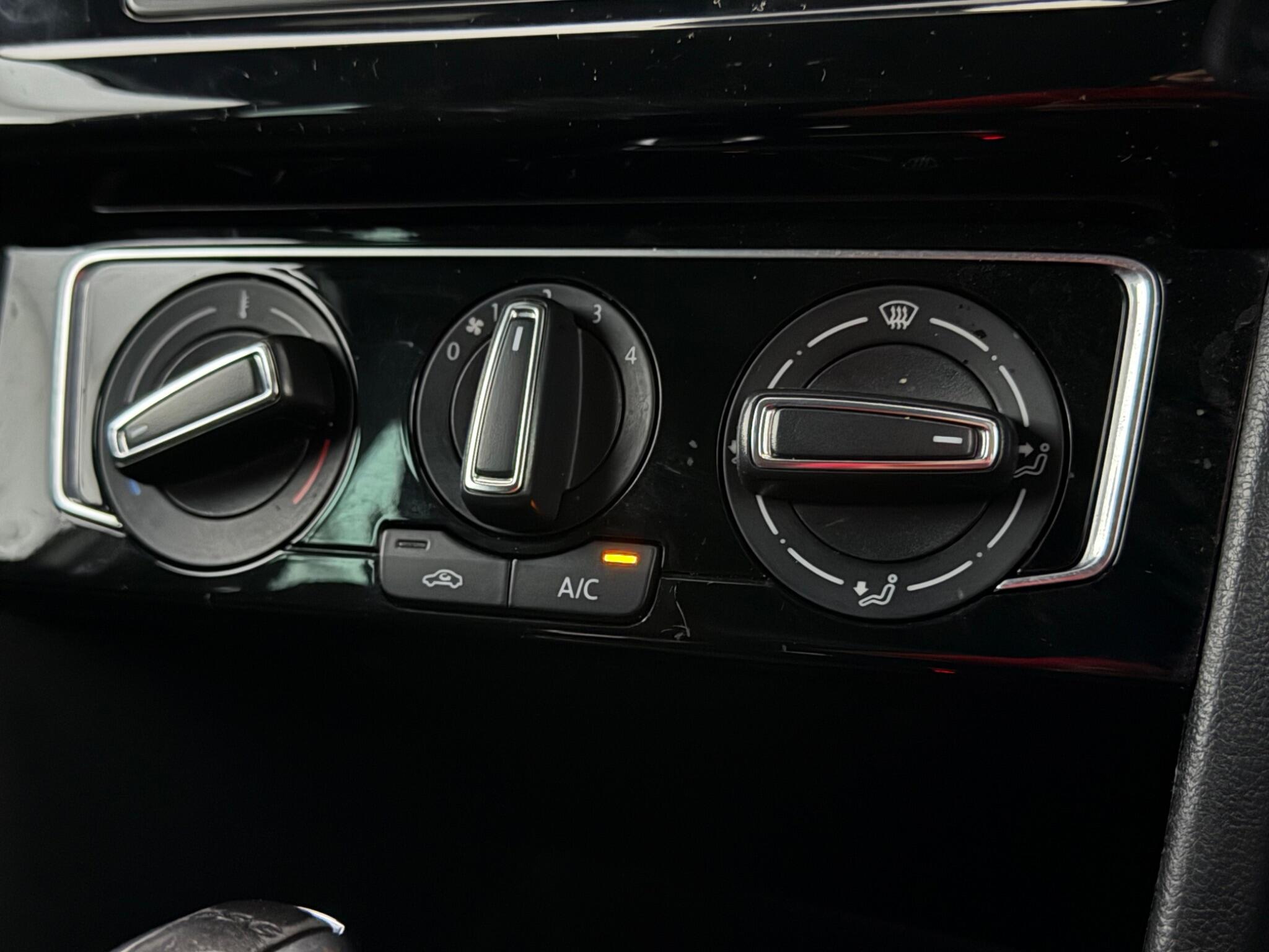 Volkswagen Polo view 20