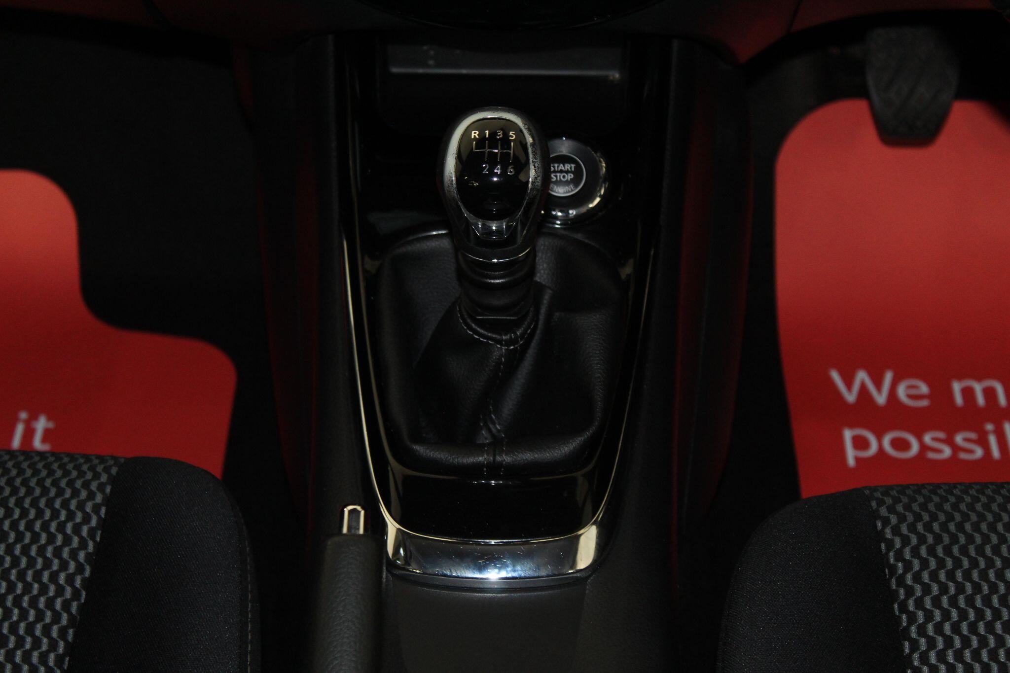 Nissan Pulsar view 37