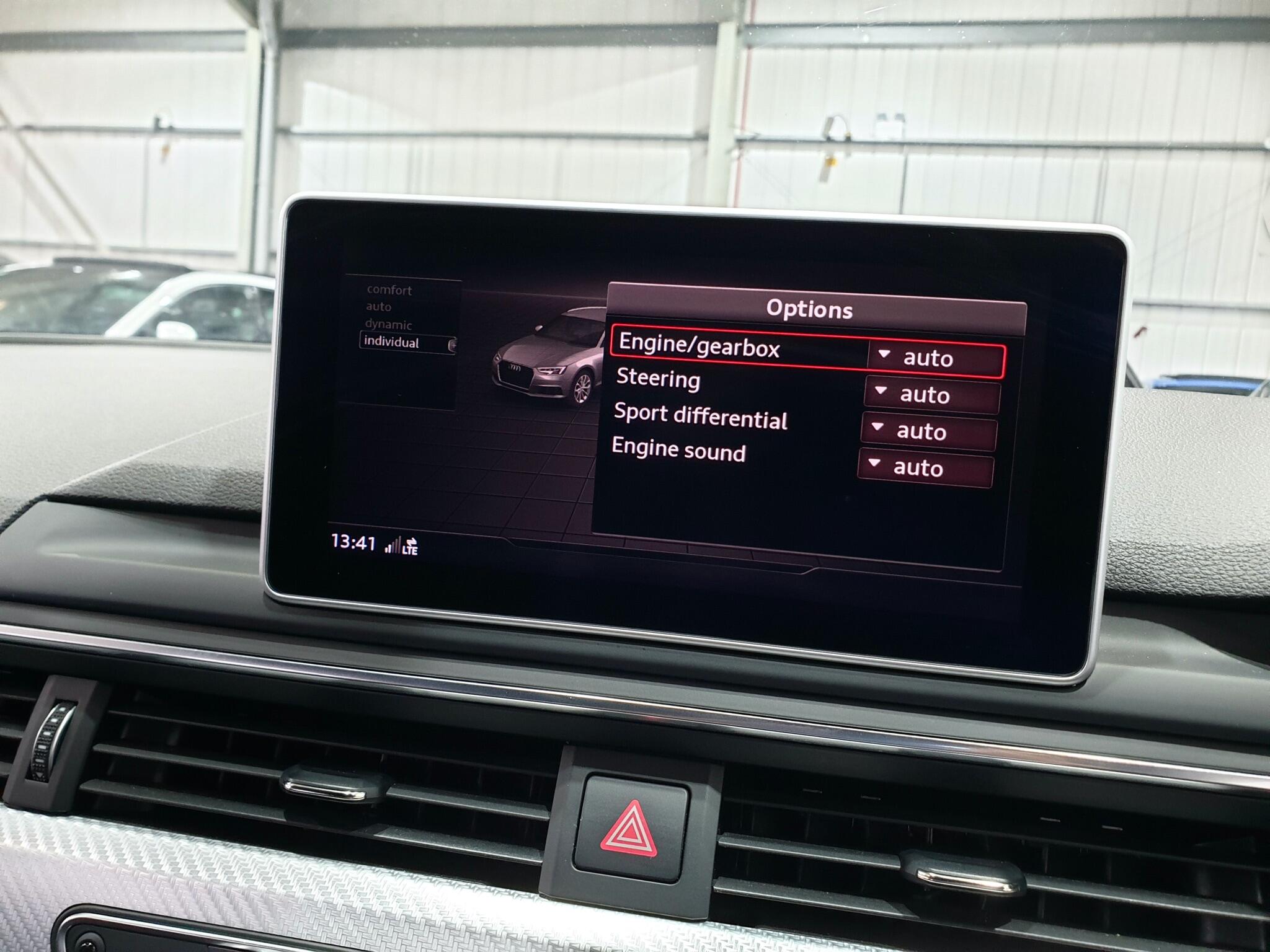 Audi RS4 view 74