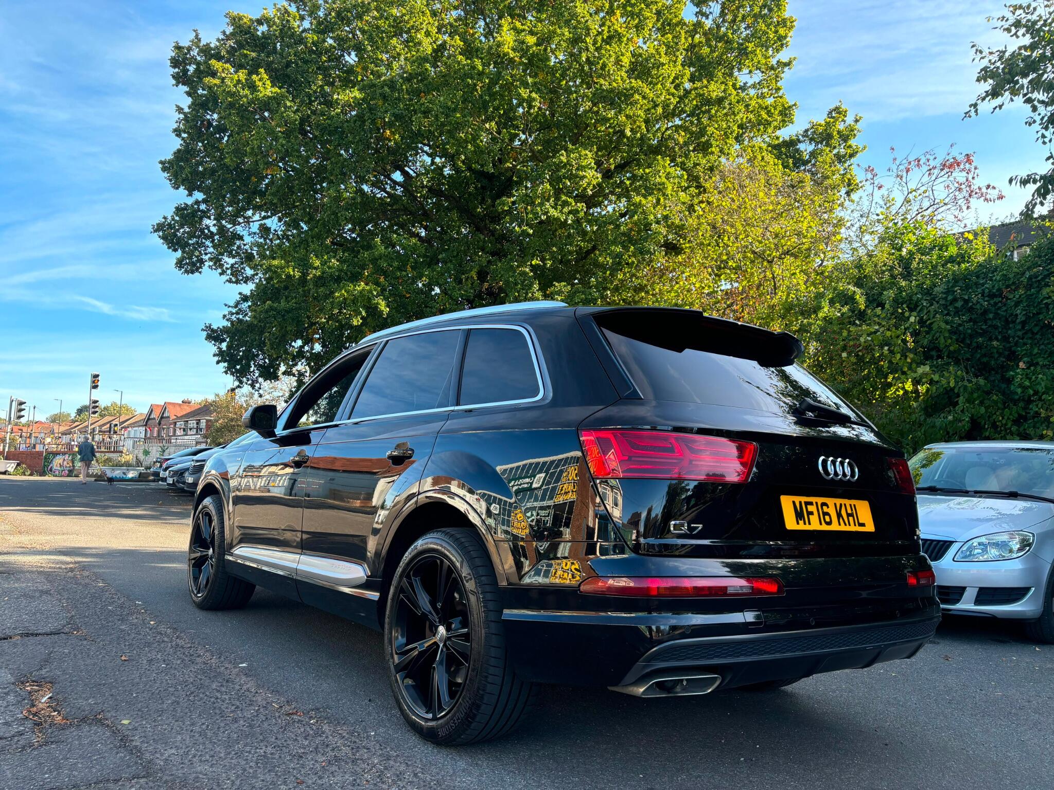 2016 Audi Q7 in Black for sale