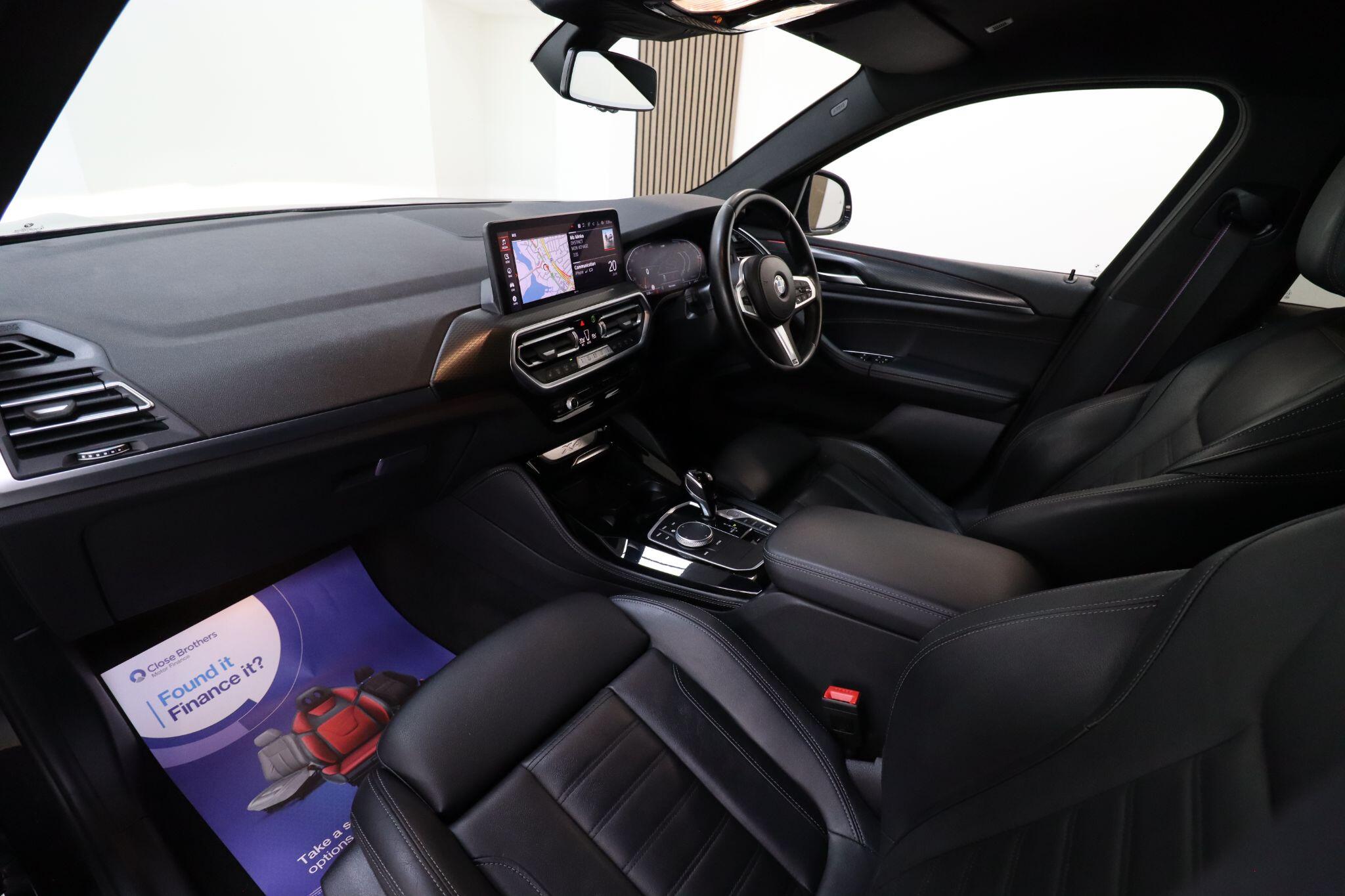 BMW X4 view 10