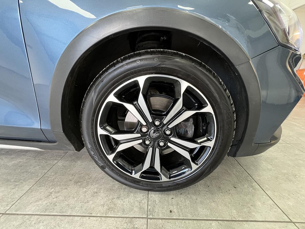 Ford Focus view 22