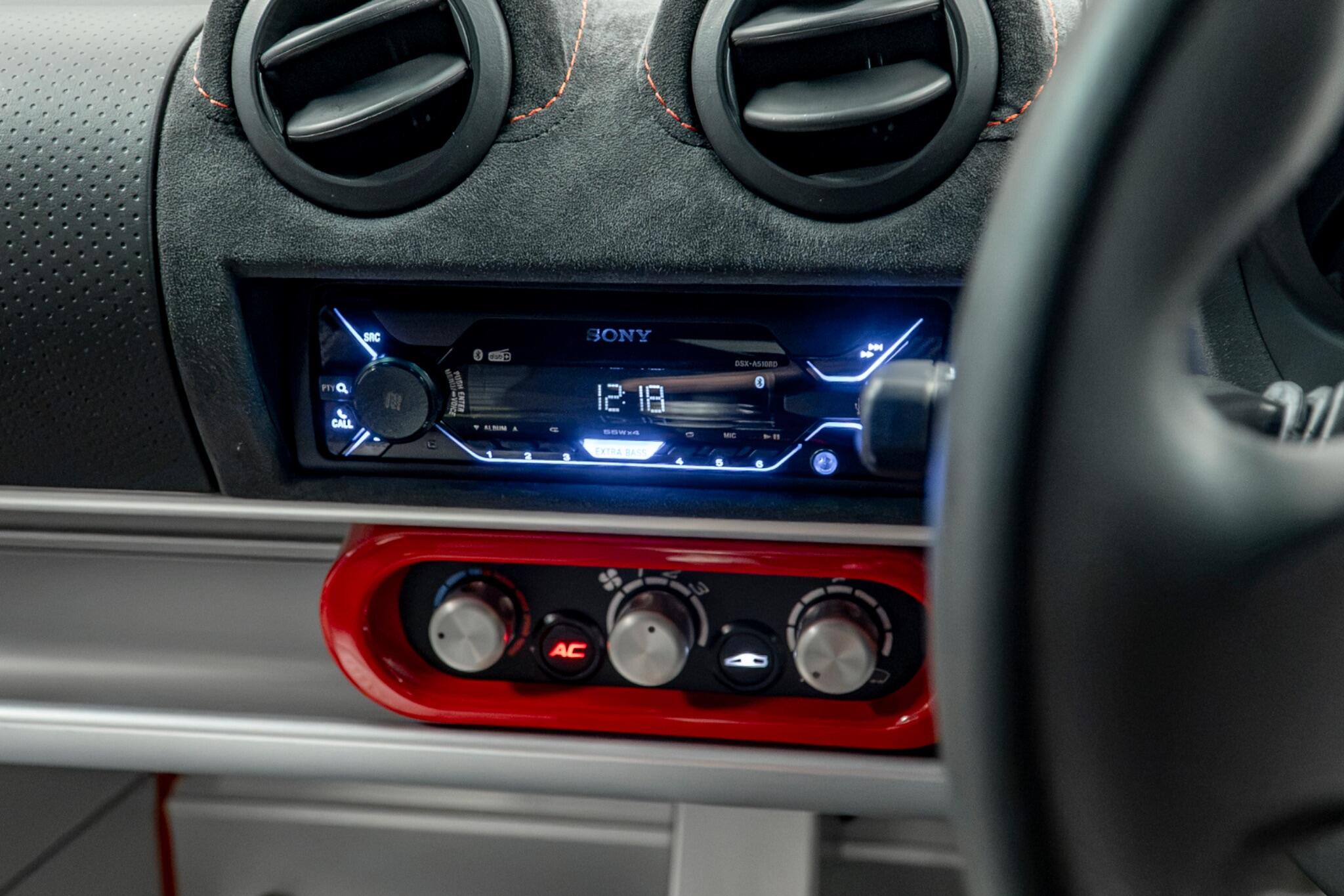 Lotus Elise view 24