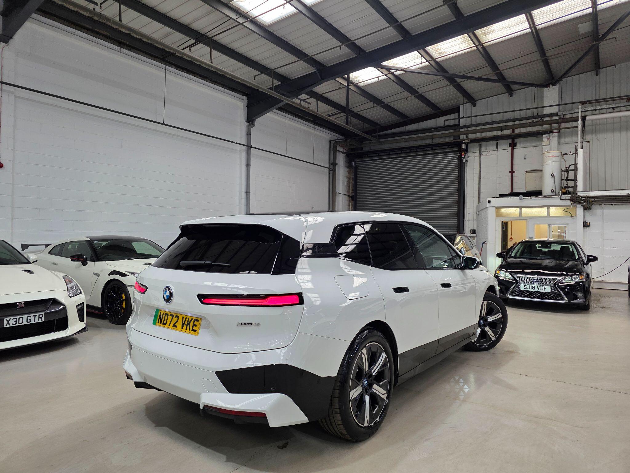 BMW Ix view 33