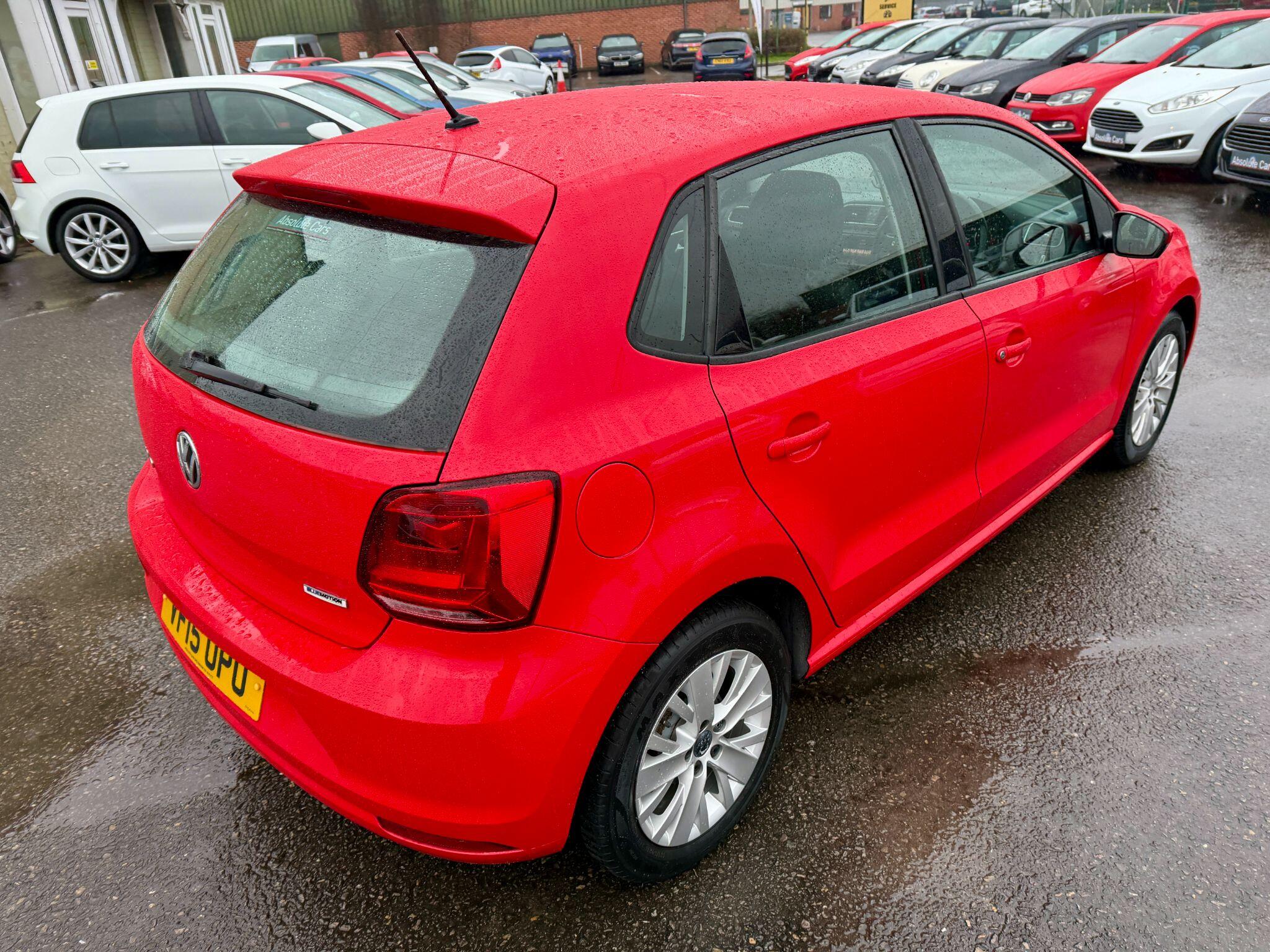 2015 Volkswagen Polo image 17
