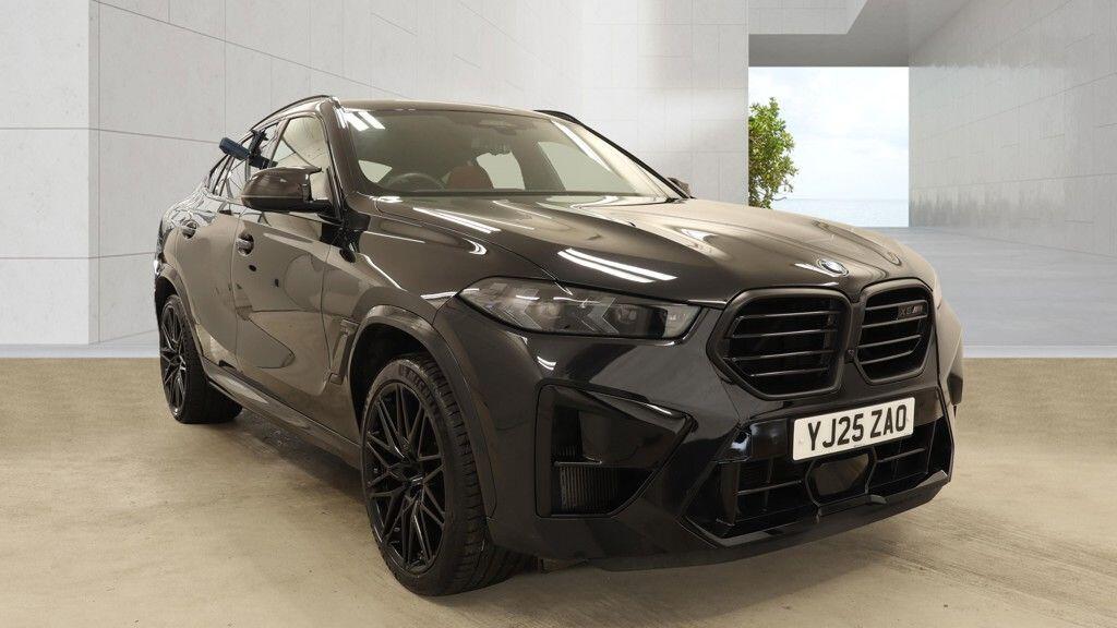 BMW X6 M view 7