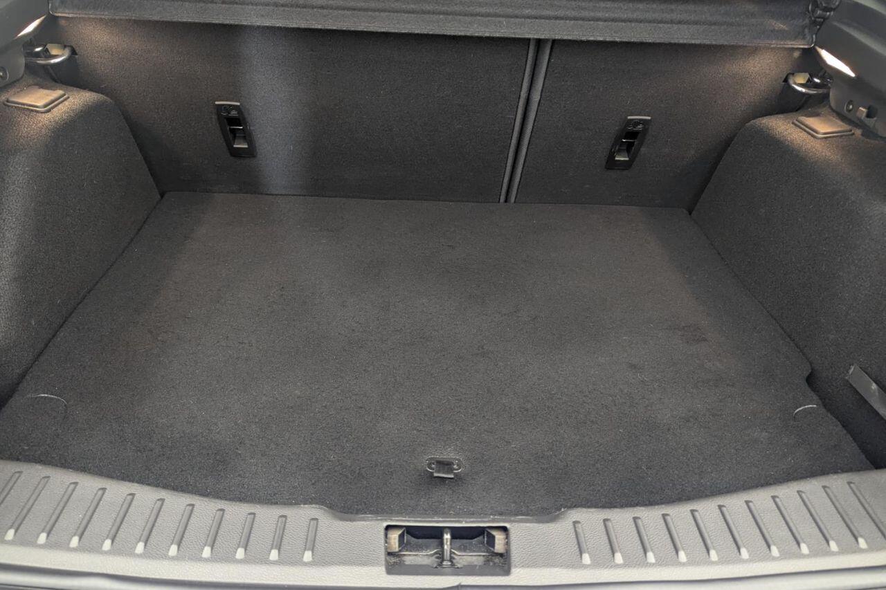 Ford Focus view 21