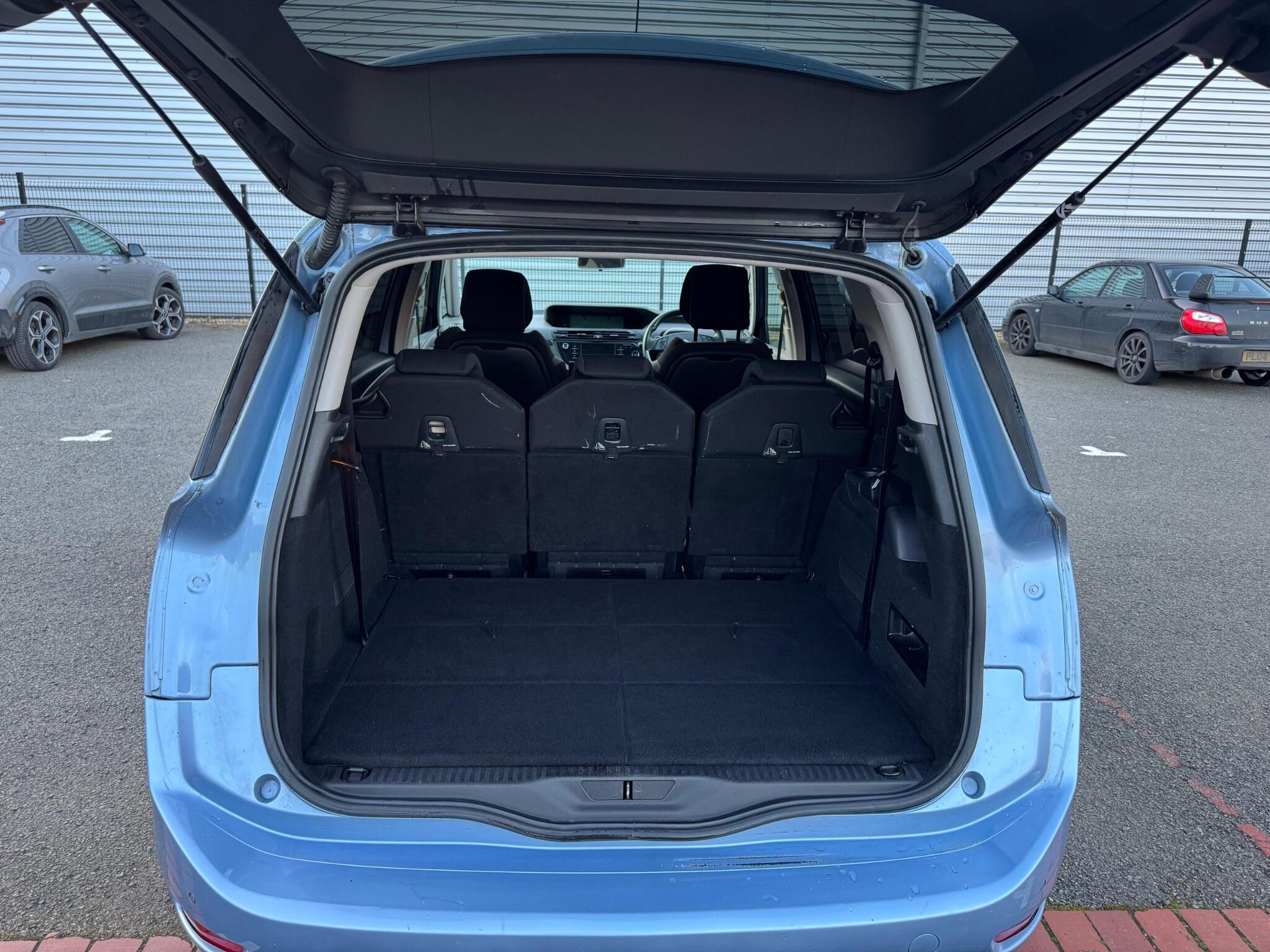 Citroen Grand C4 Picasso view 40