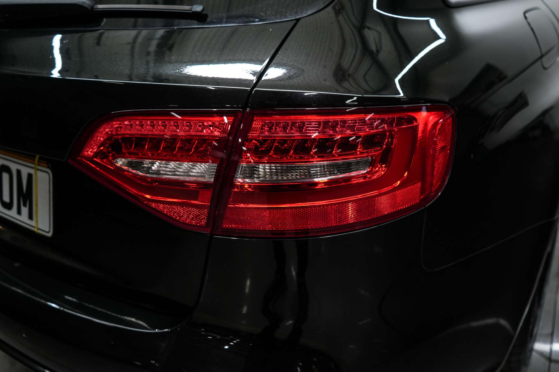 Audi RS4 view 9