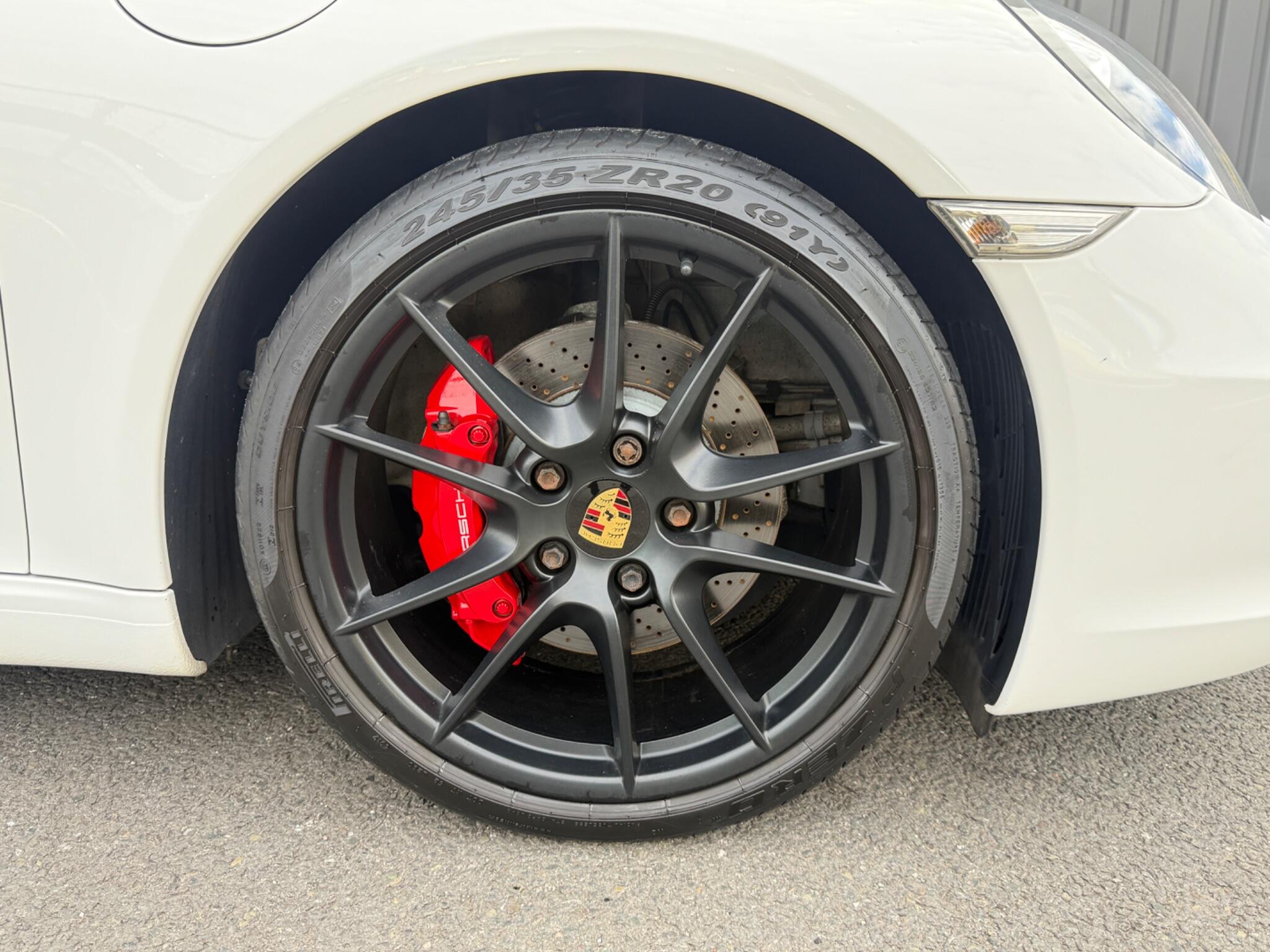 Porsche 911 view 15