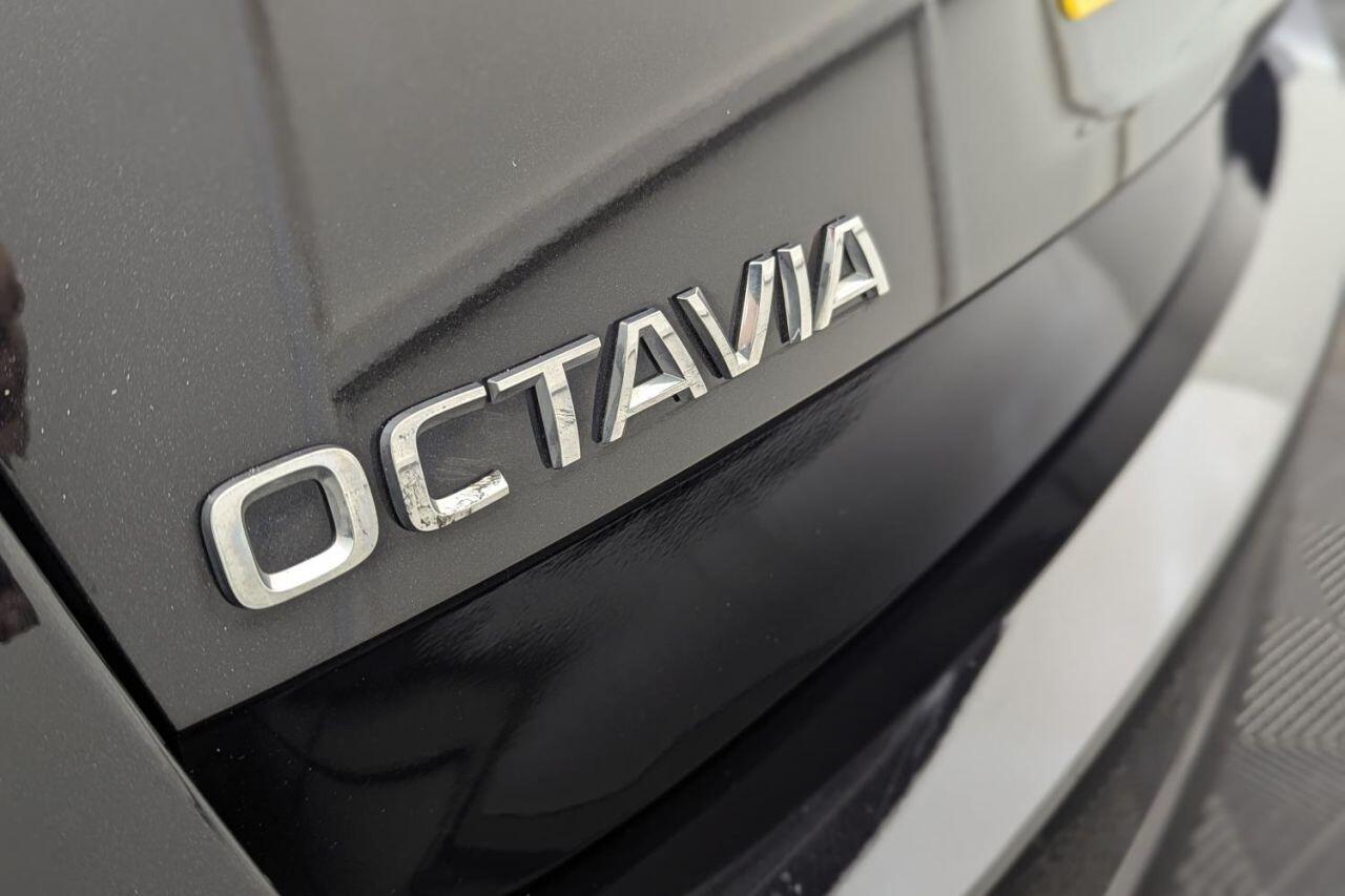 Skoda Octavia view 35