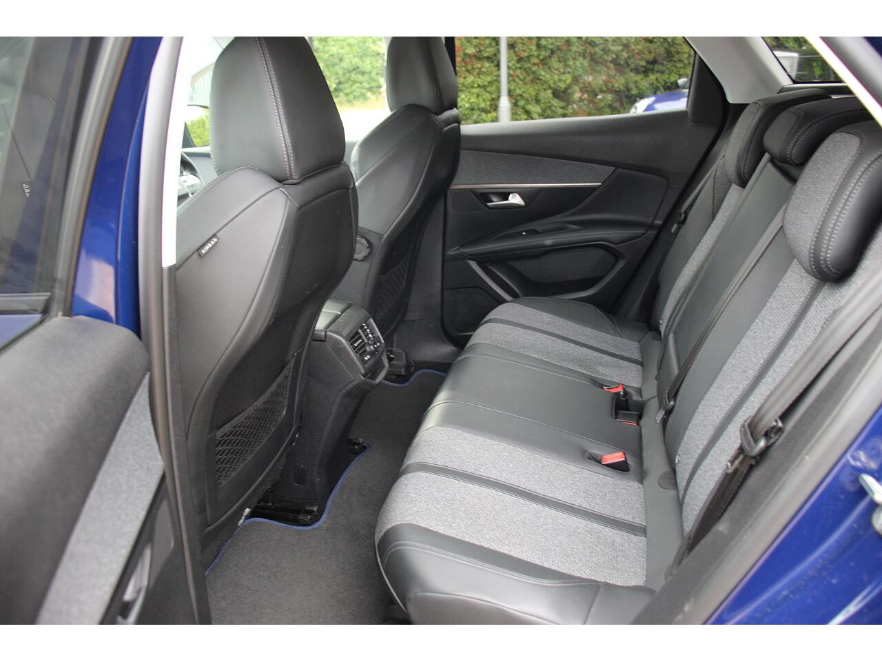 Peugeot 3008 view 17