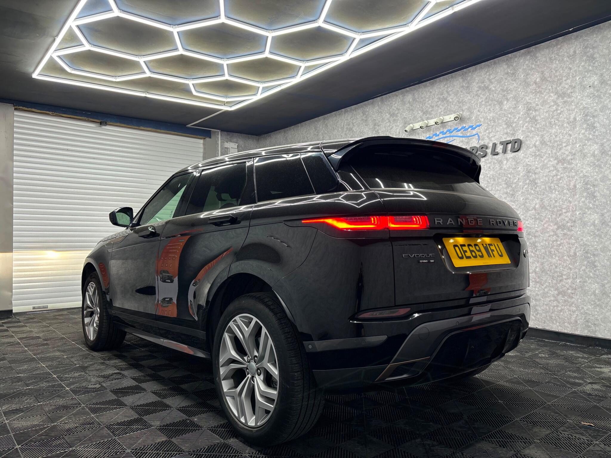 Land Rover Range Rover Evoque view 6