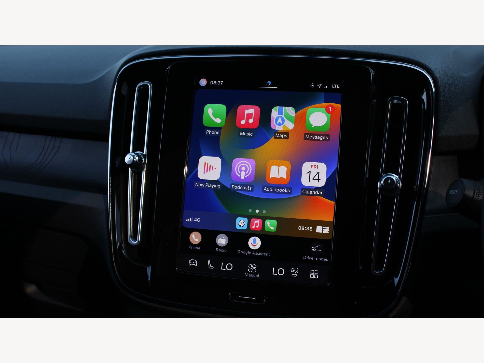 Volvo XC40 view 18