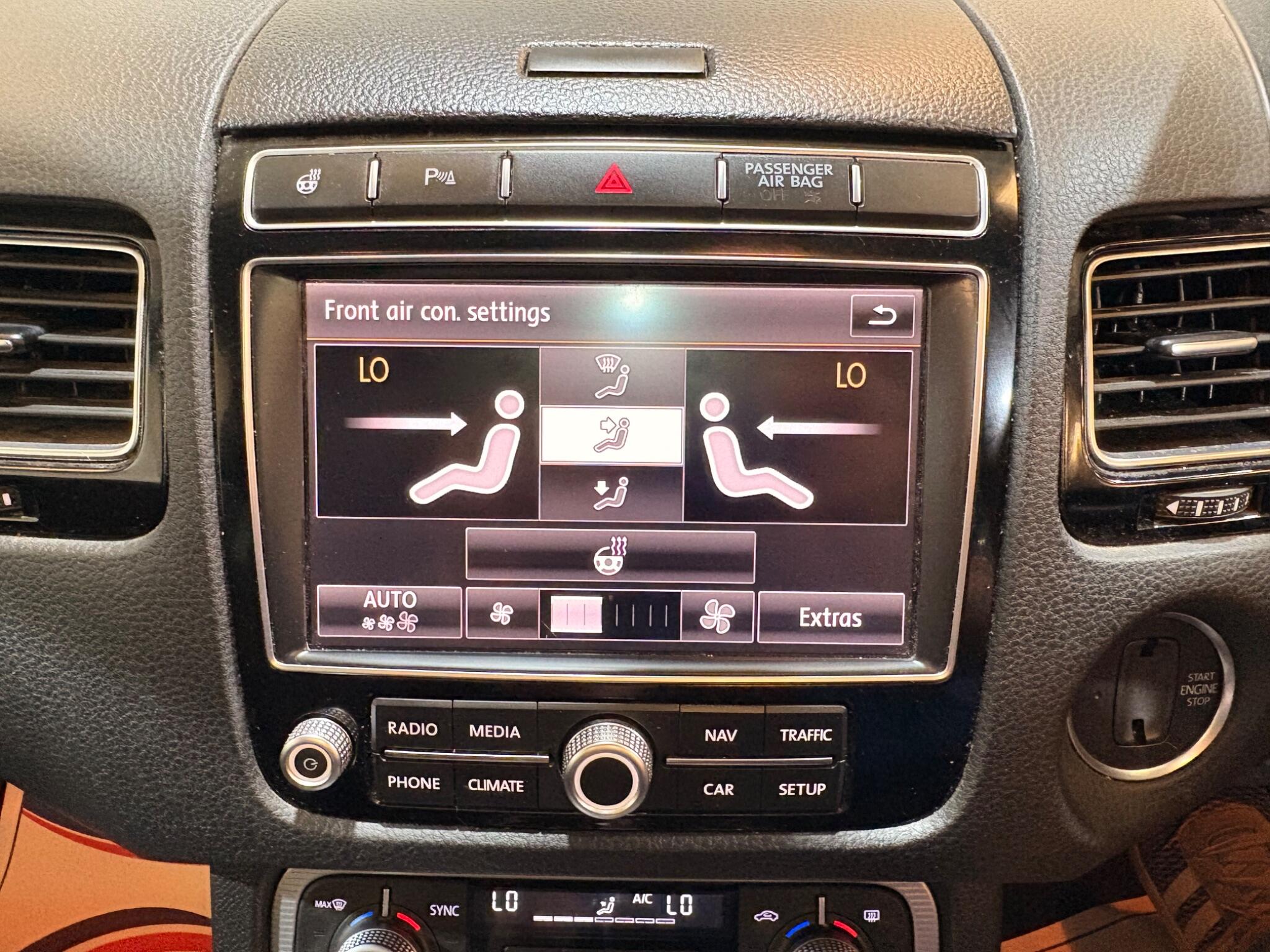 Volkswagen Touareg view 47