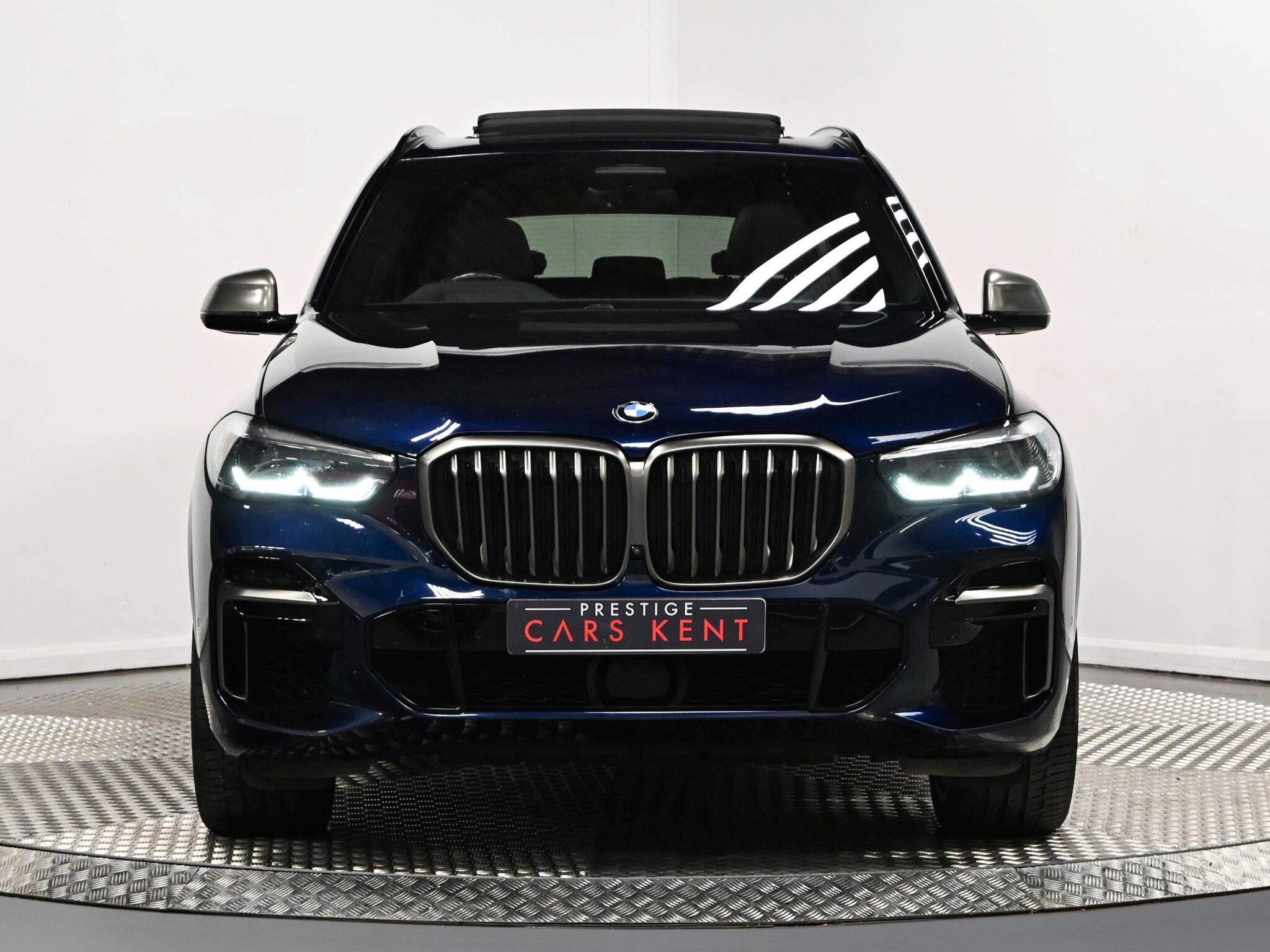 BMW X5 view 40