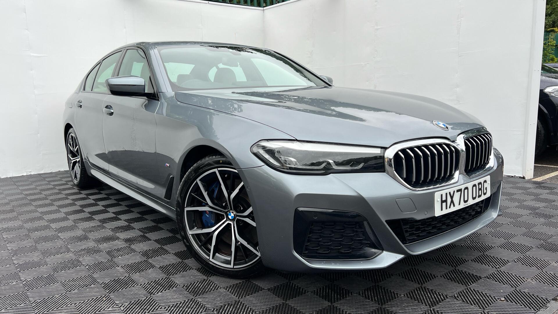 BMW 5 Series view 24
