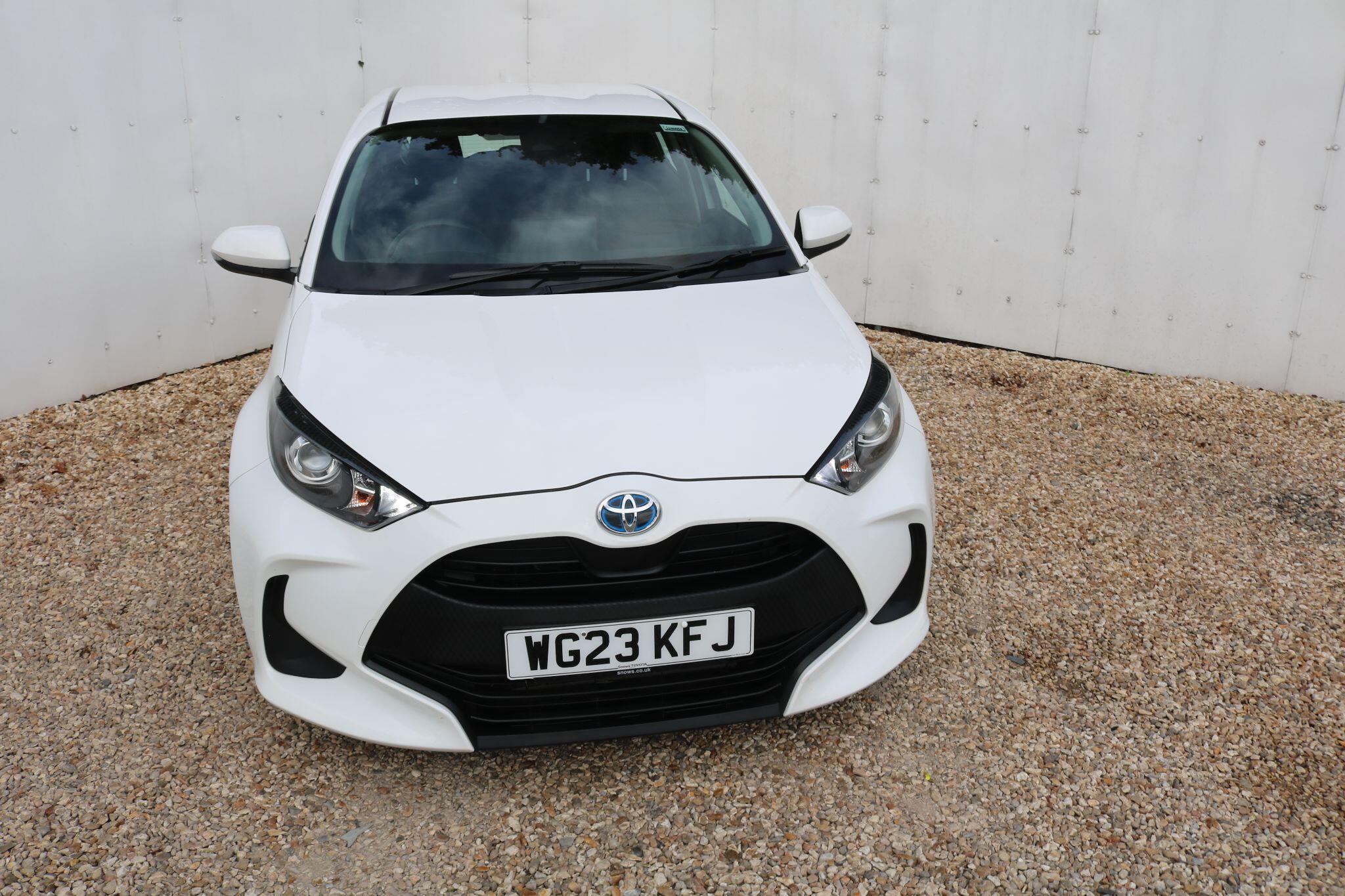 Toyota Yaris view 13