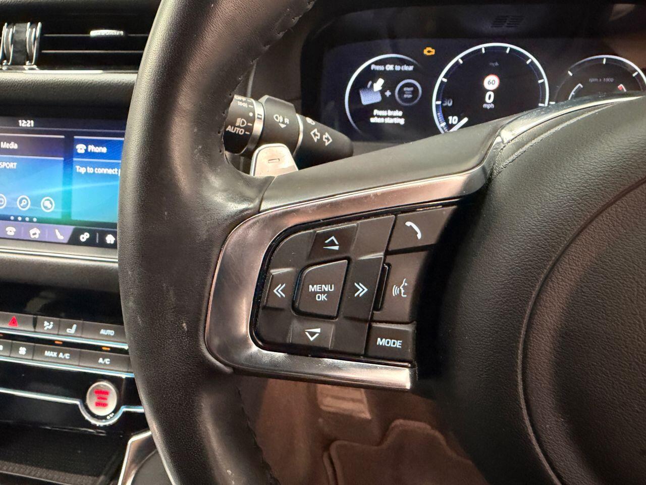 Jaguar XF view 41