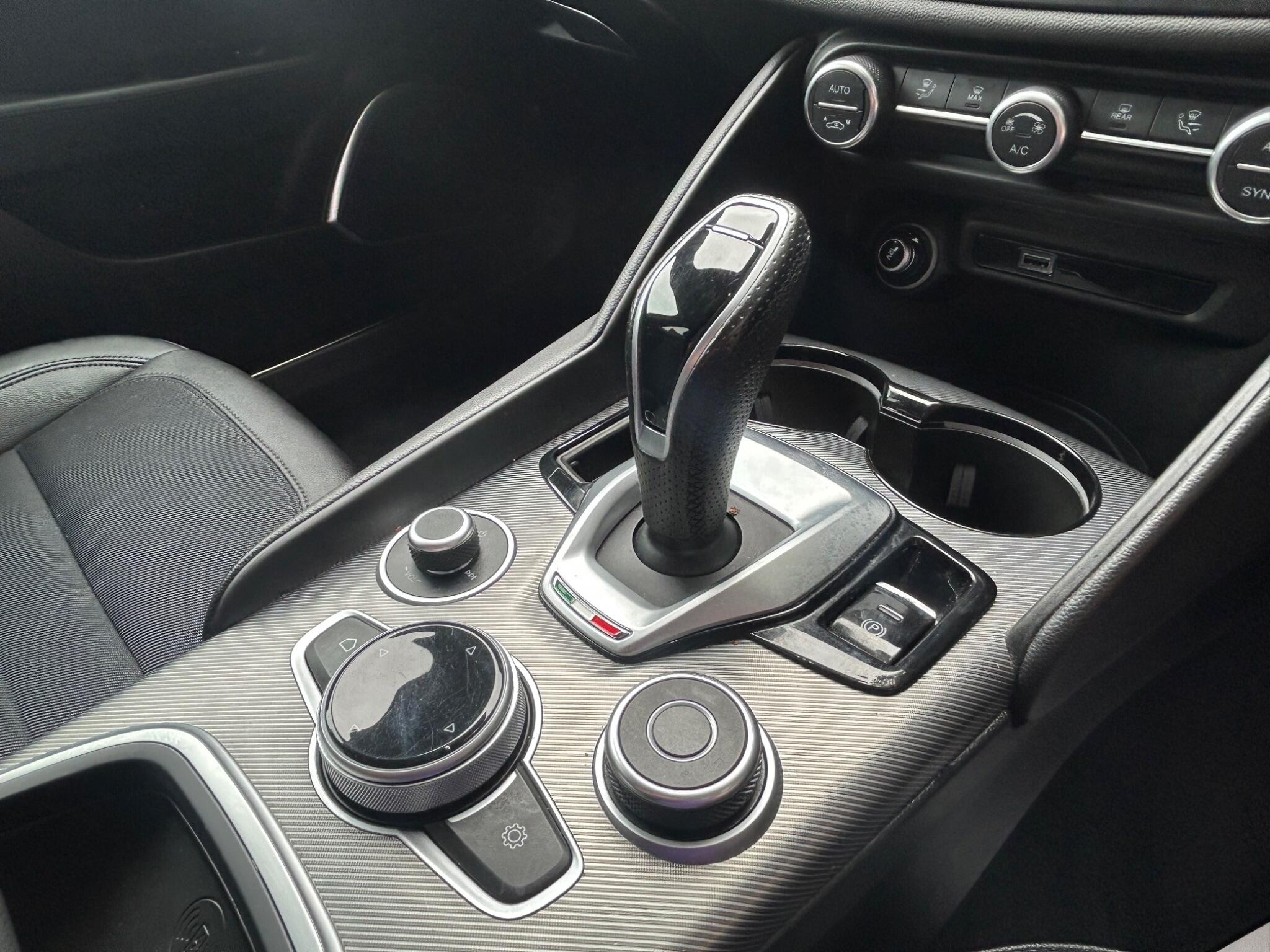 Alfa Romeo Giulia view 23