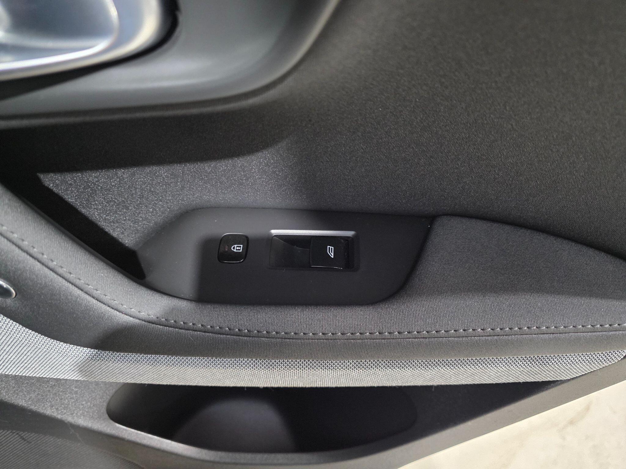 Polestar 78KWH Long view 25
