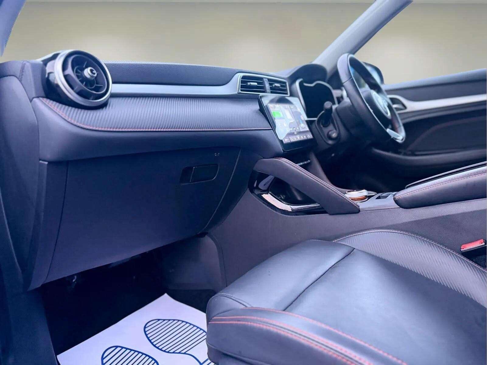 MG MG ZS view 39