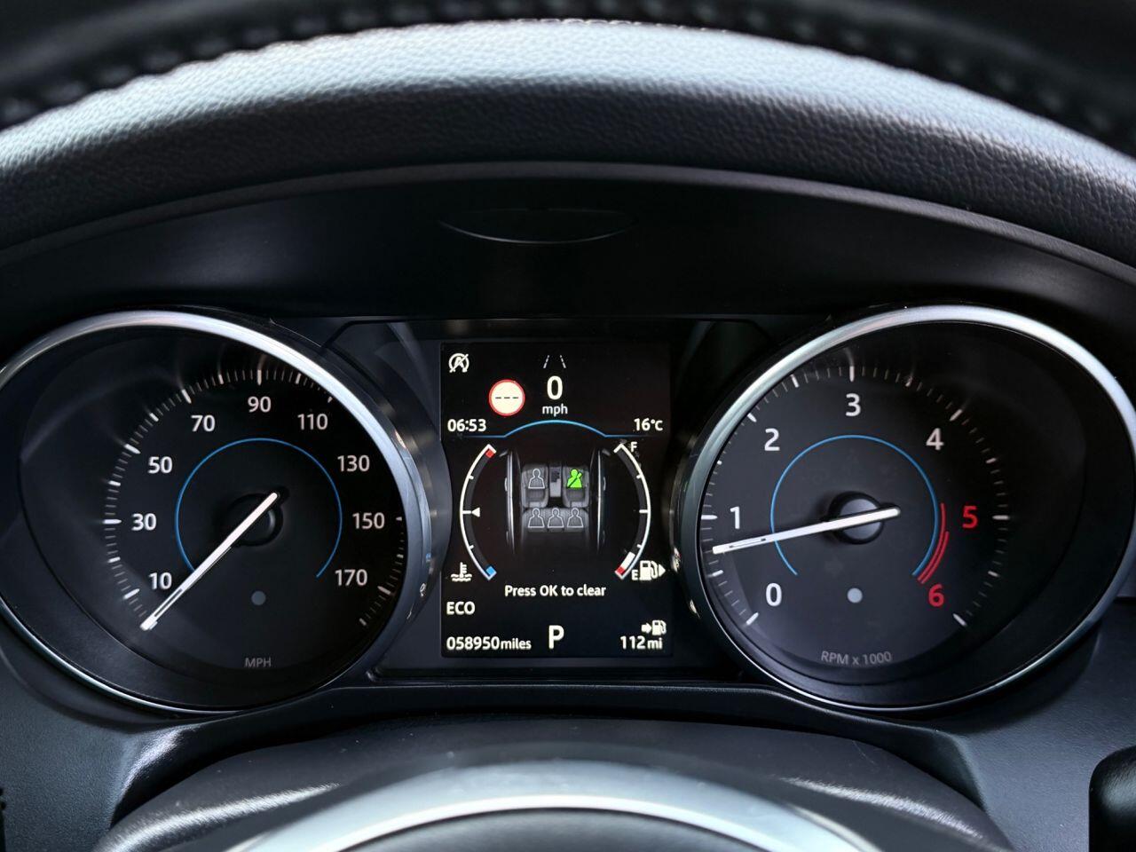 Jaguar XF view 27