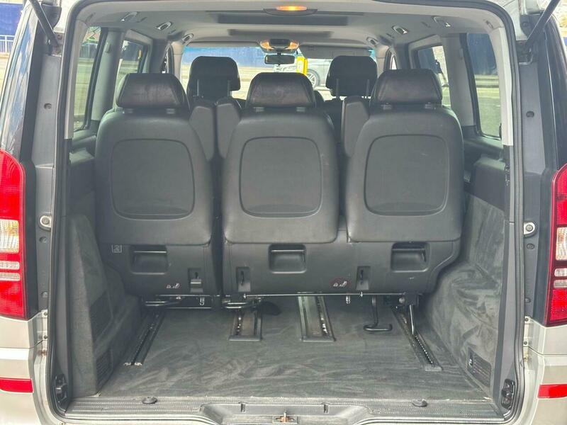 Mercedes-Benz Viano view 21