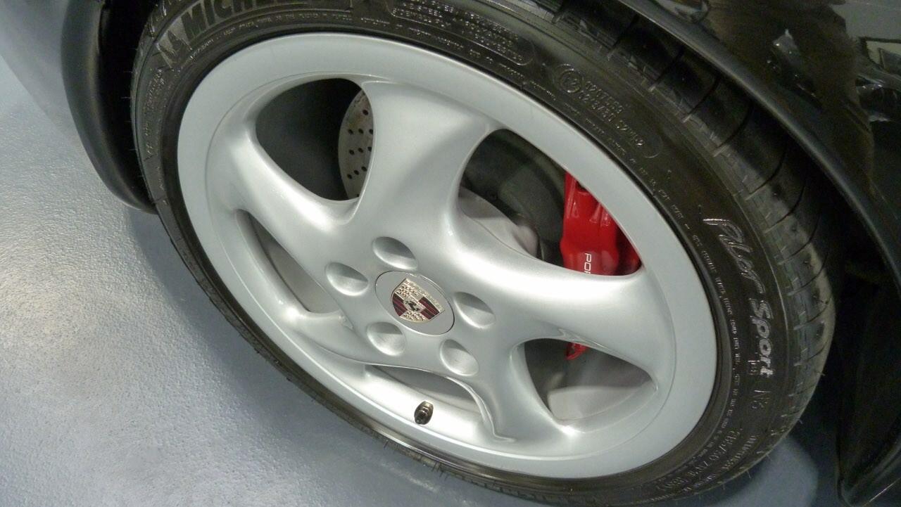 Porsche 911 view 36