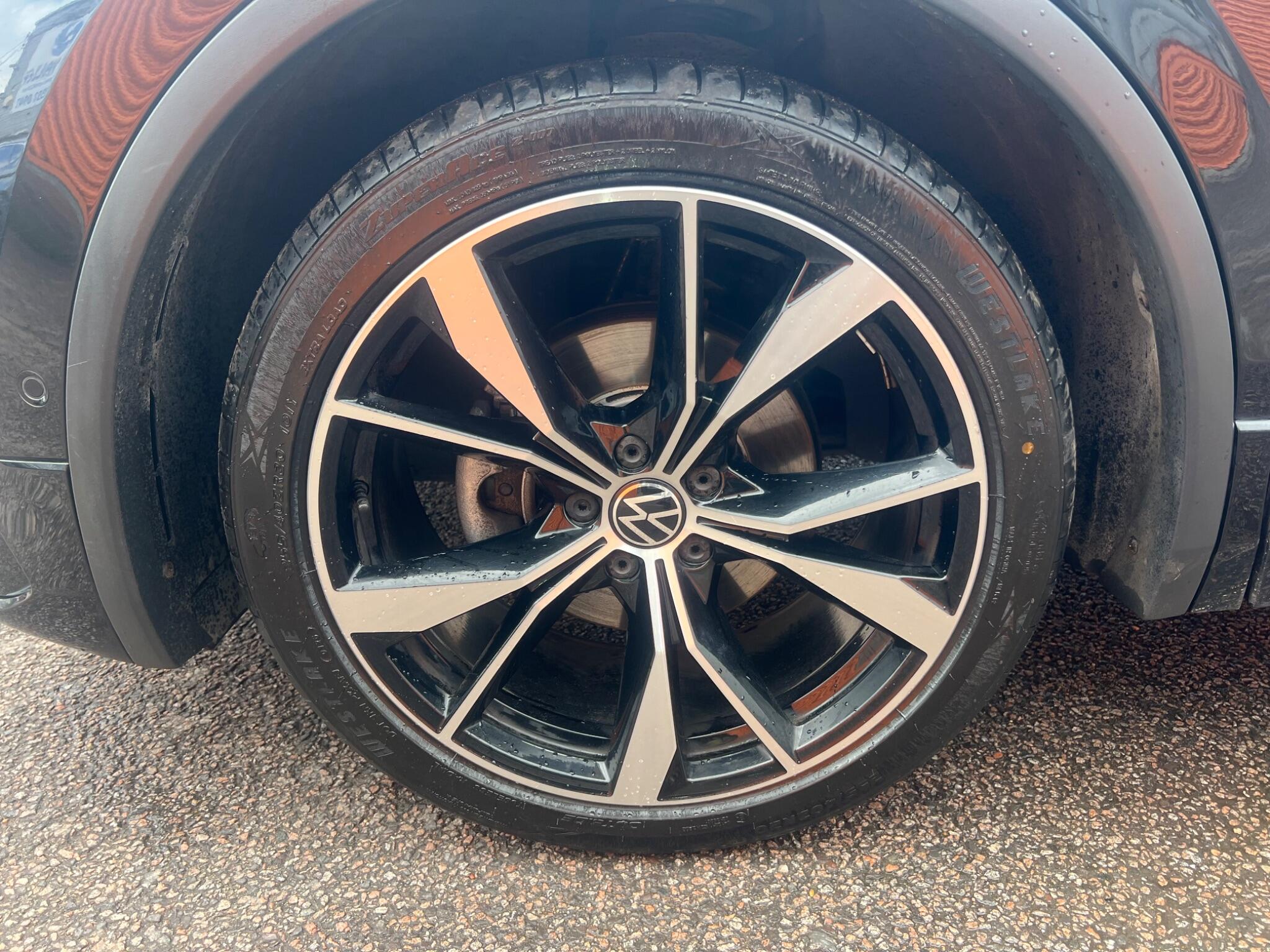 Volkswagen Tiguan view 7