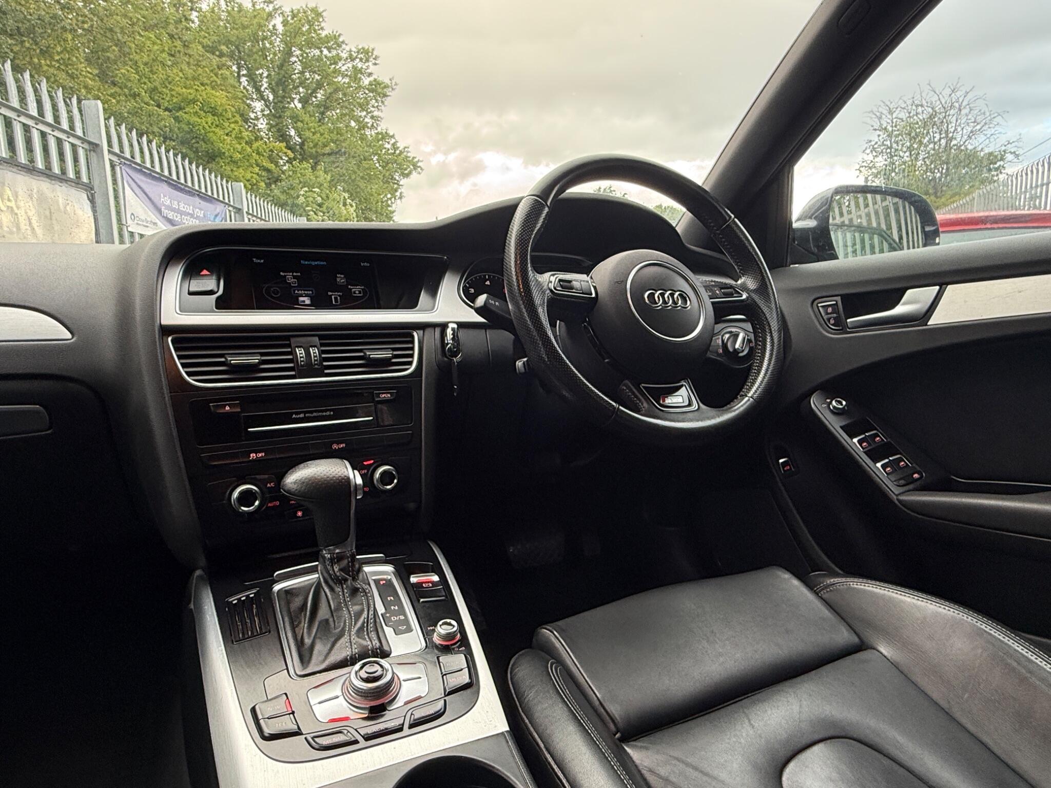 2015 Audi A4 Avant image 28