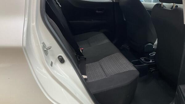 Toyota Yaris view 10