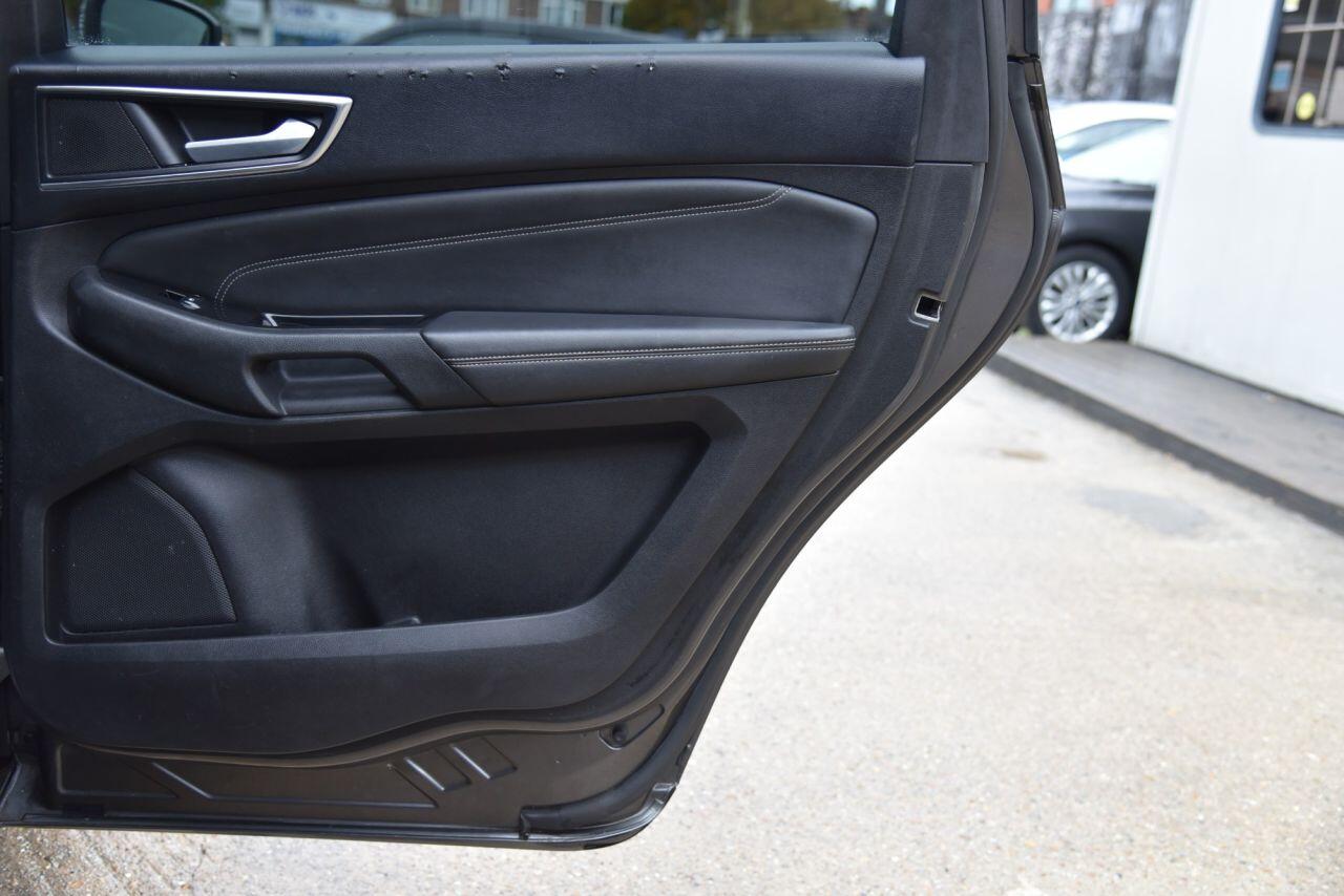 Ford Galaxy view 65