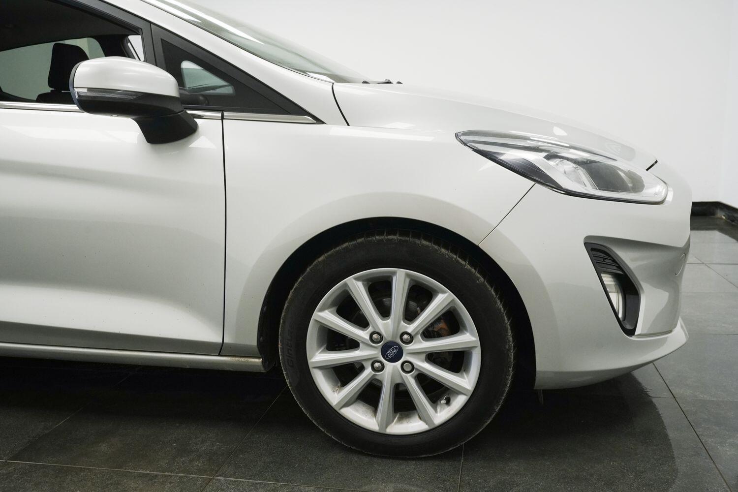 Ford Fiesta view 5