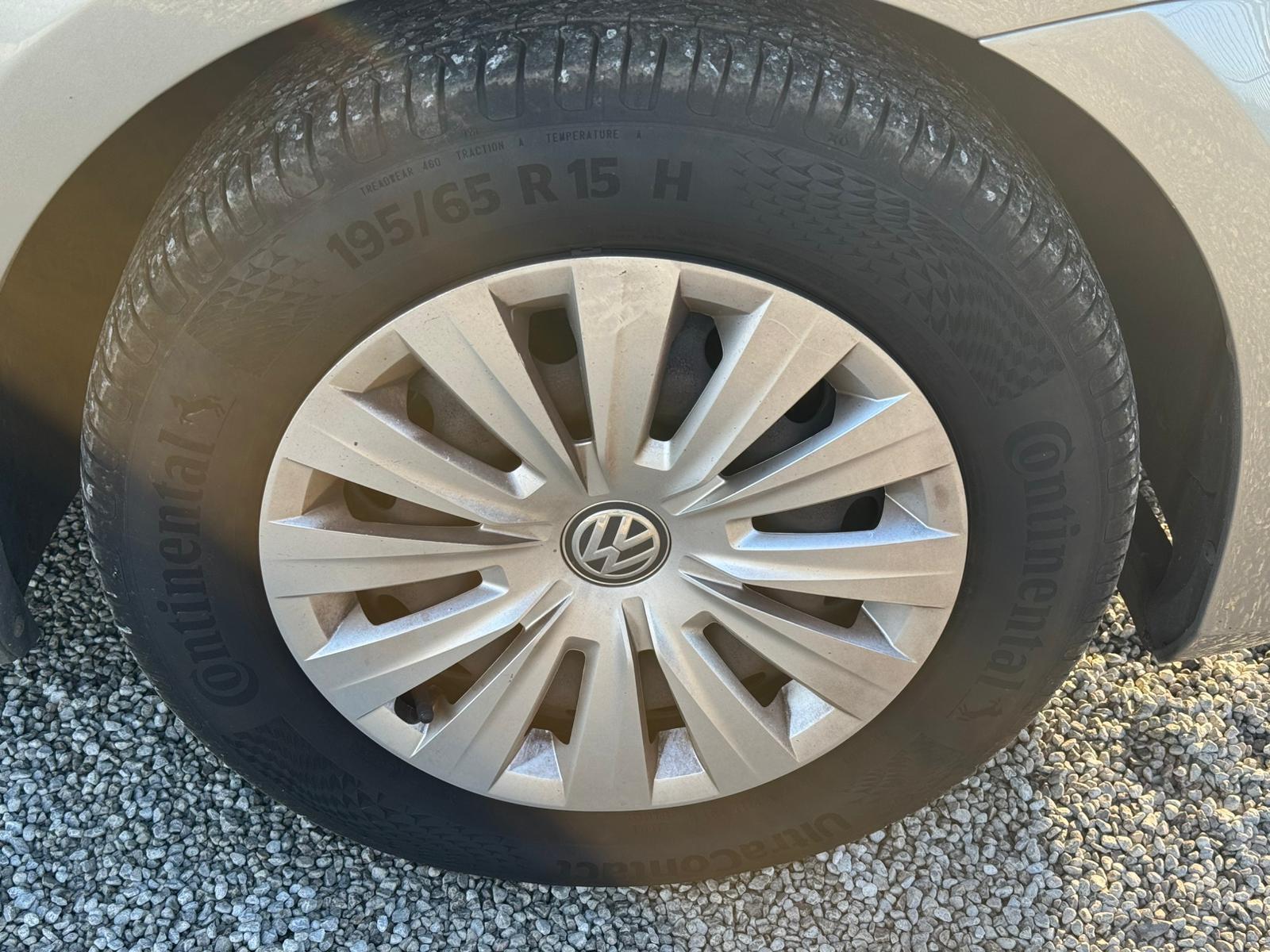 2013 Volkswagen Golf image 30