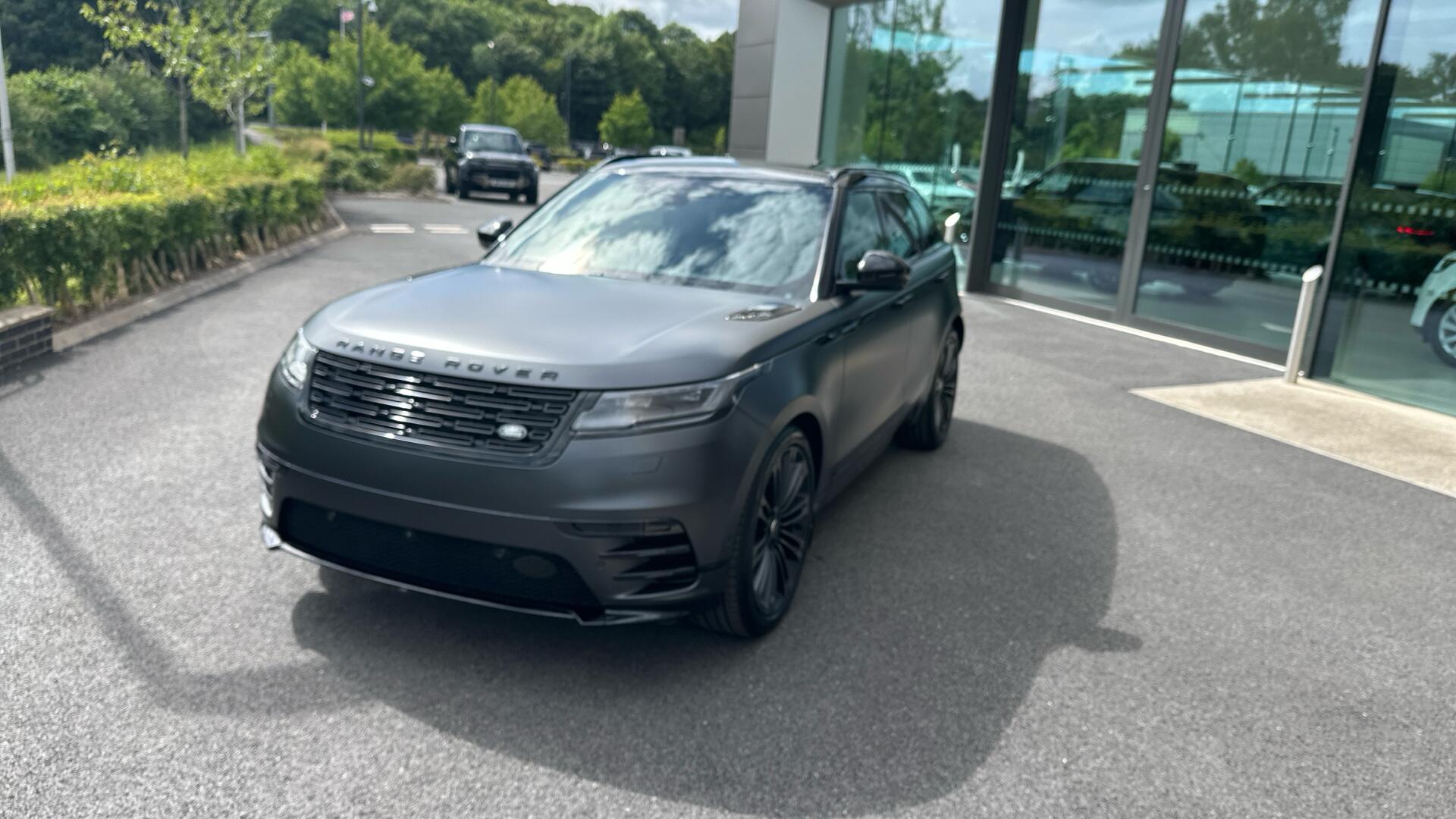 Land Rover Range Rover Velar view 42