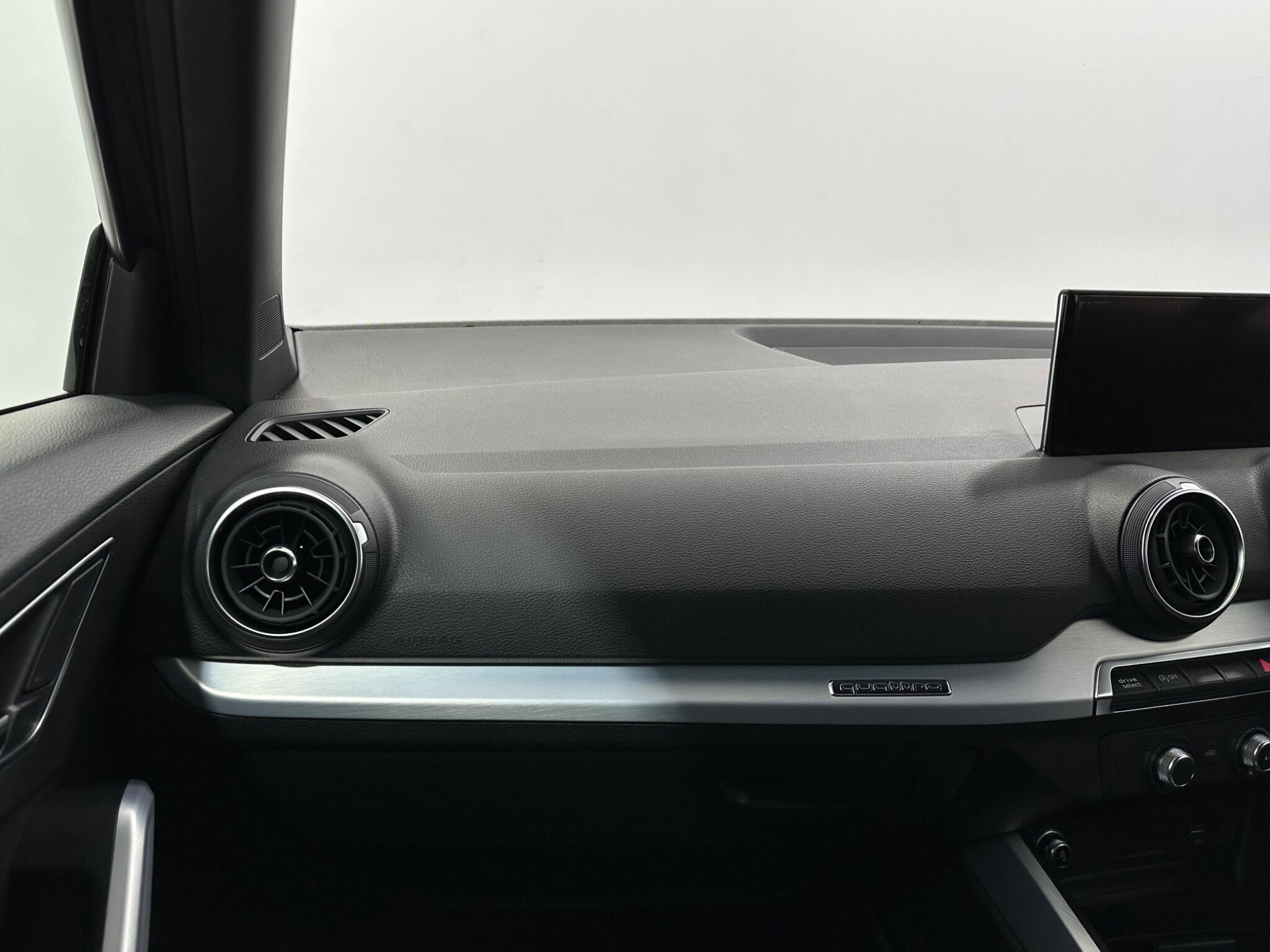 Audi Q2 view 29