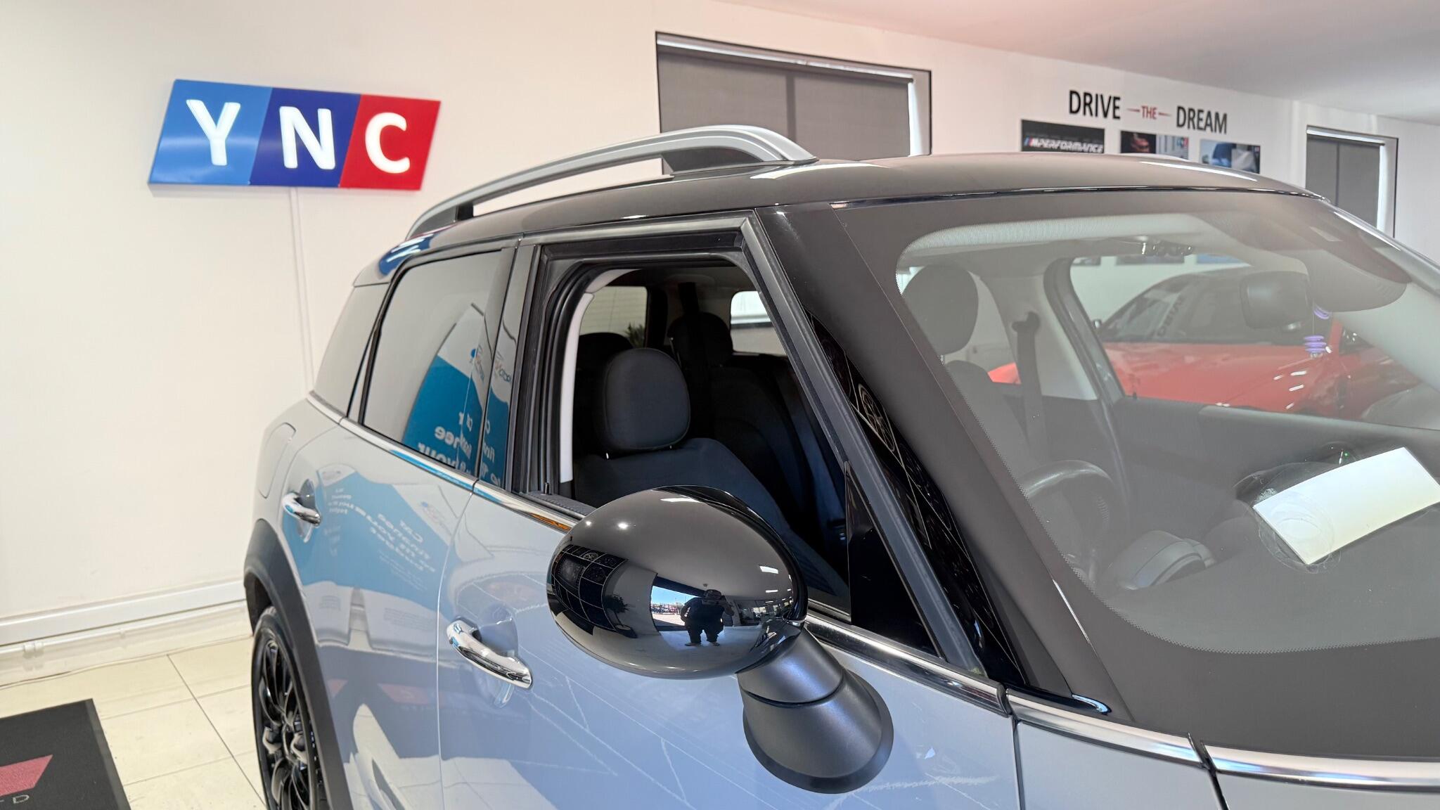 MINI Countryman view 43