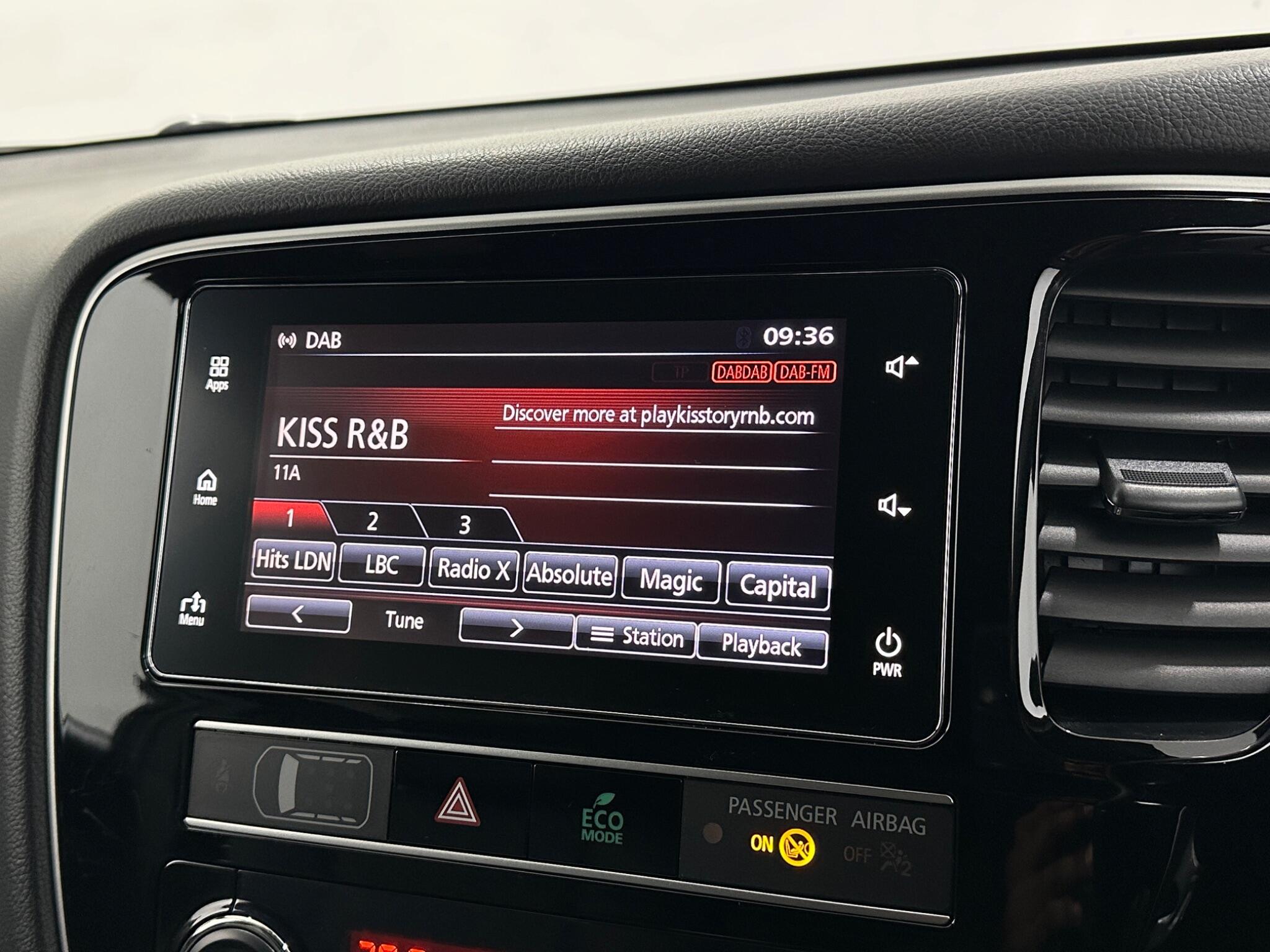 Mitsubishi Outlander view 24
