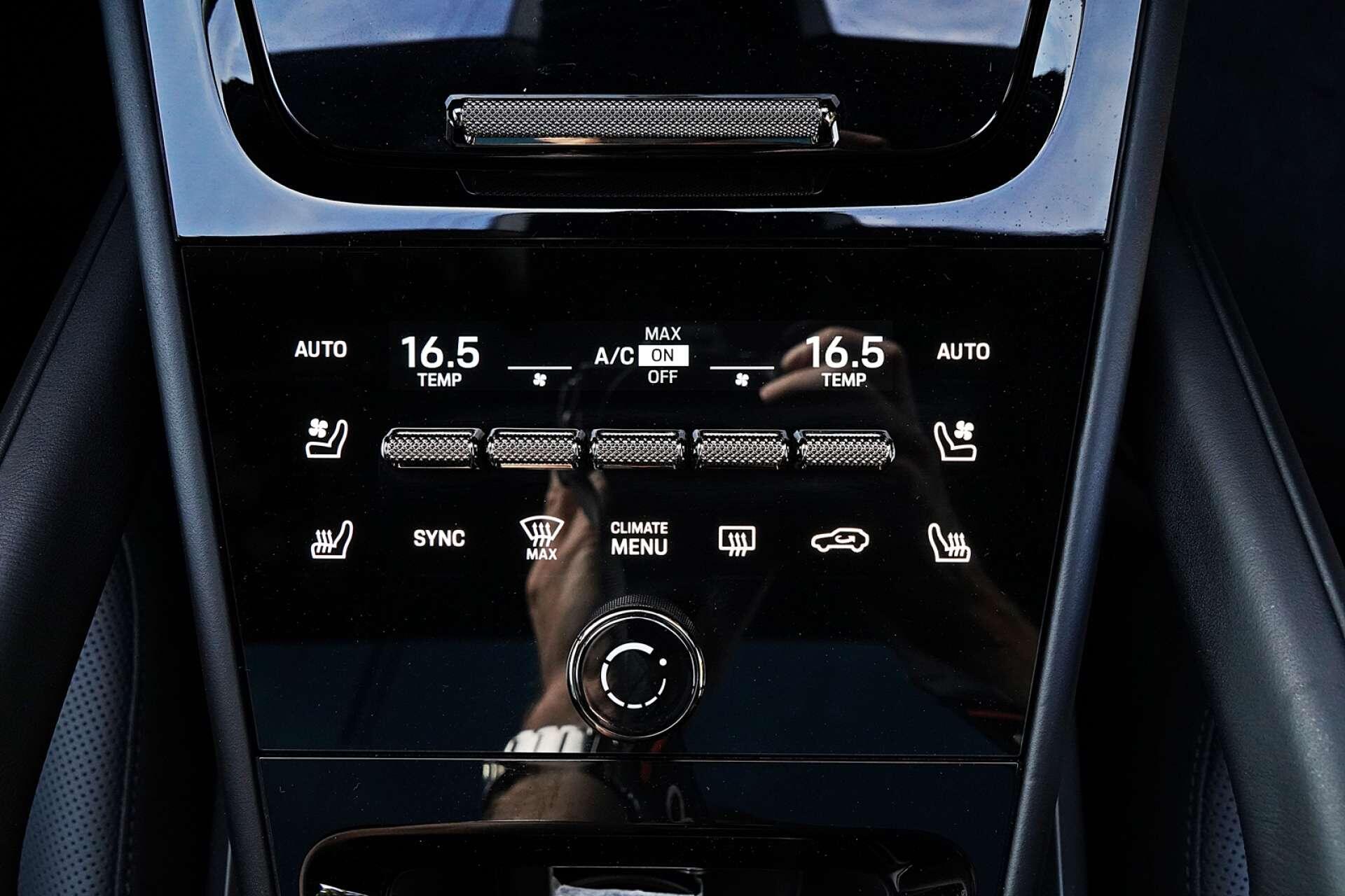 Porsche Cayenne view 22