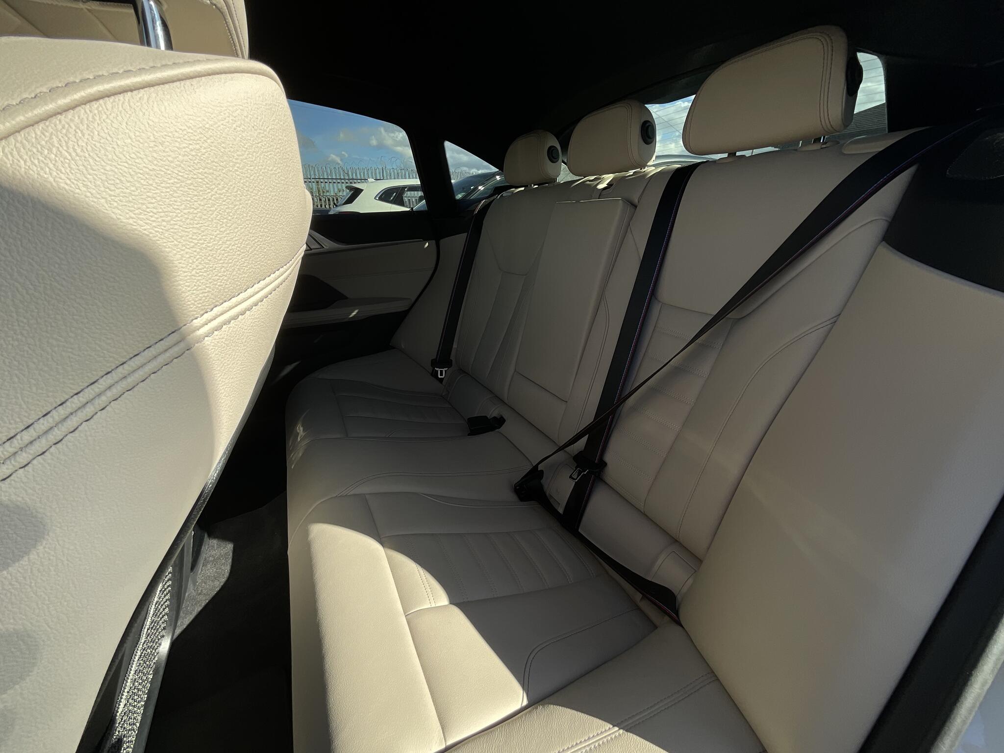 BMW I4 view 14