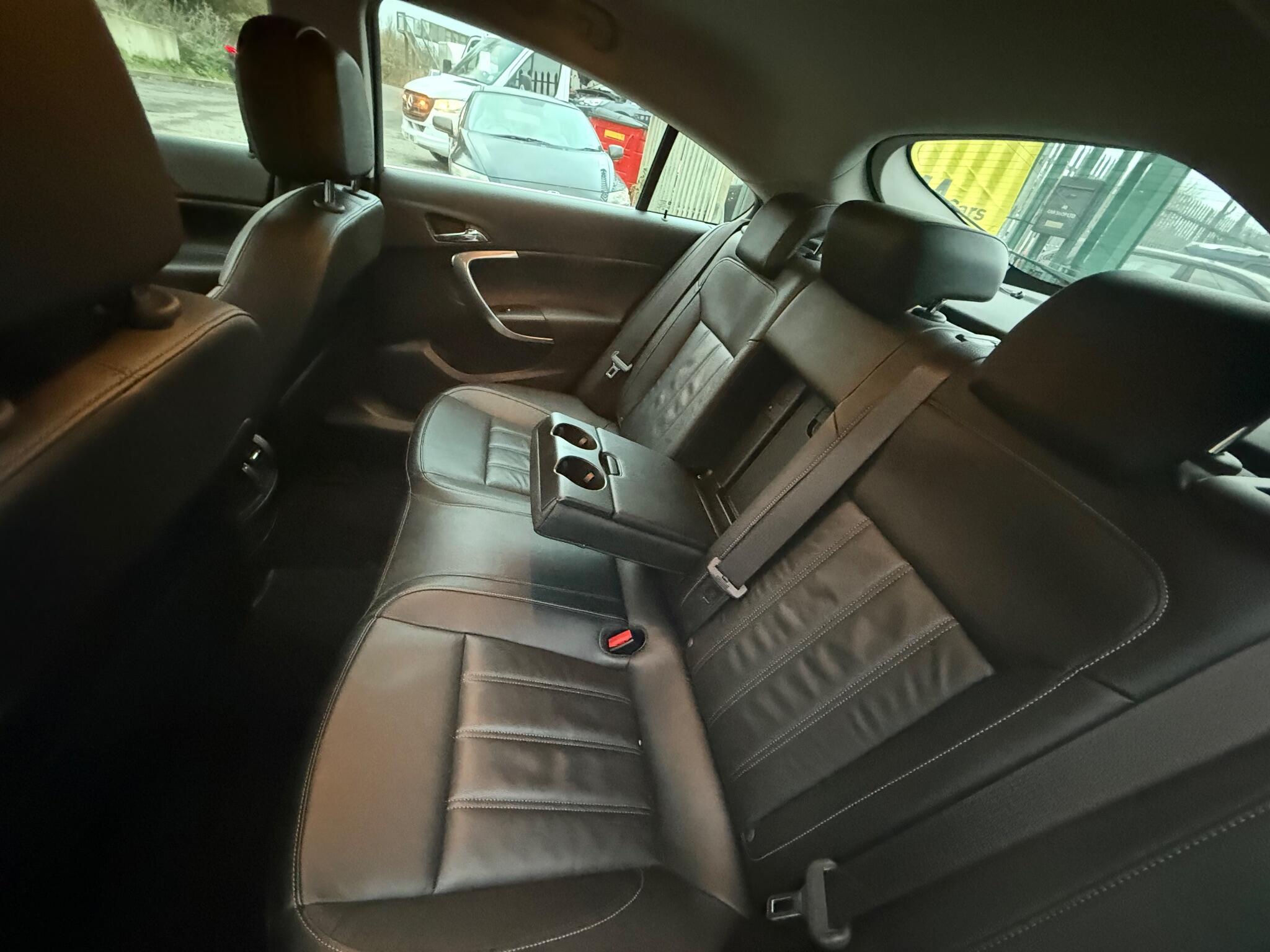 2013 Vauxhall Insignia image 28