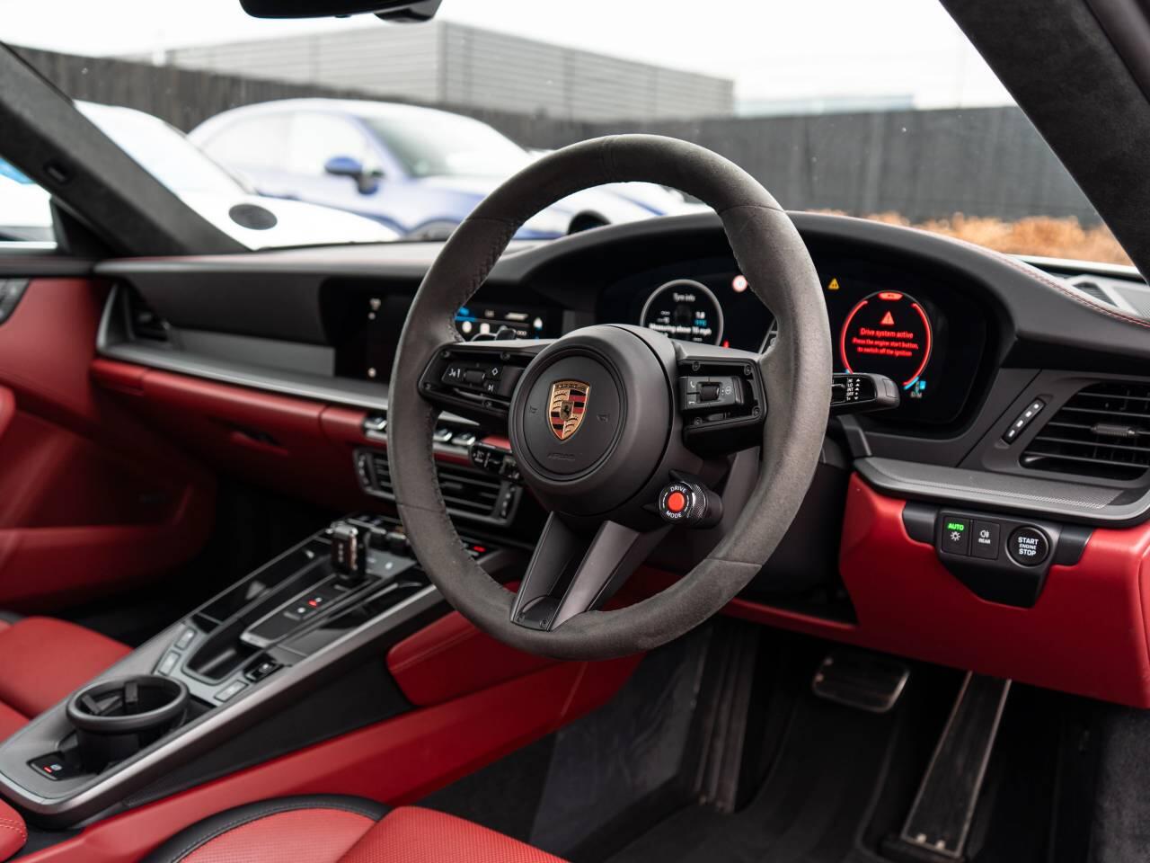 Porsche 911 view 4