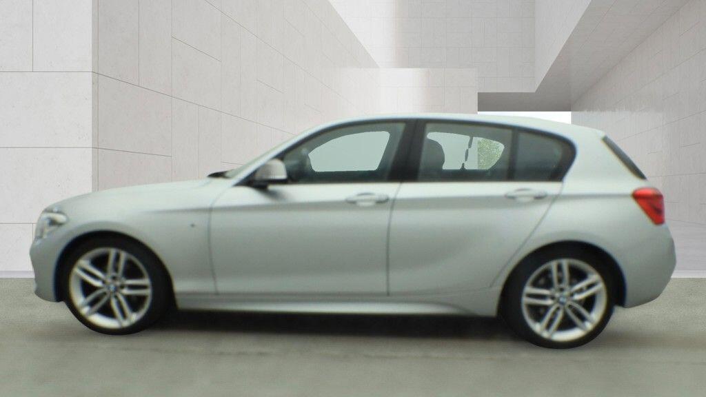 BMW 1 Series view 5